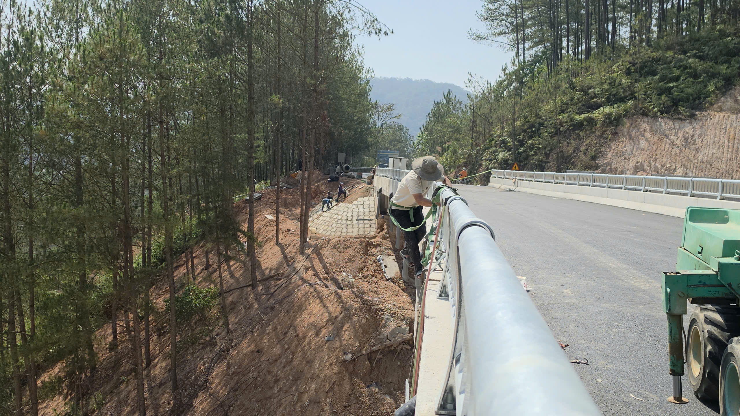 Cầu cạn đèo Mimosa Đà Lạt trước ngày thông xe - Ảnh 3.