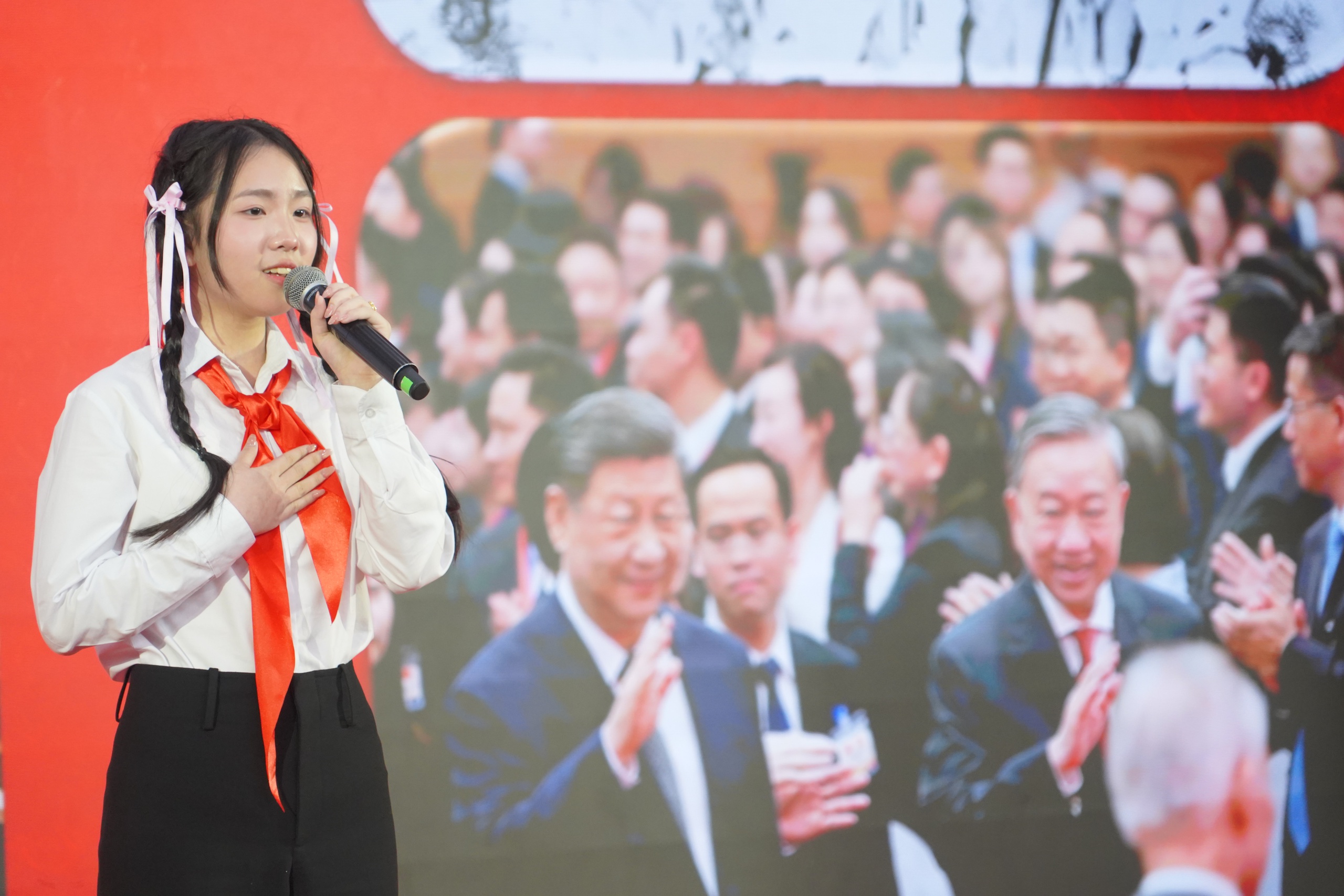 Gắn kết hữu nghị, ‘gen đỏ’ sẽ được truyền cho thế hệ mai sau- Ảnh 9. Gắn kết hữu nghị, ‘gen đỏ’ sẽ được truyền cho thế hệ mai sau- Ảnh 9.