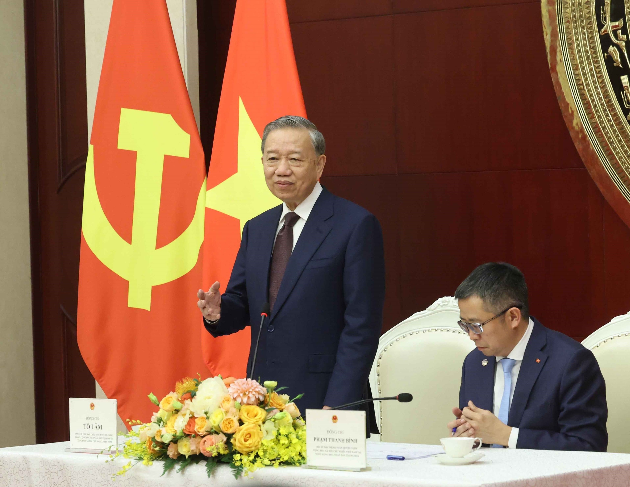 Tổng B&iacute; thư, Chủ tịch nước T&ocirc; L&acirc;m gặp gỡ cộng đồng người Việt tại Trung Quốc - Ảnh 2.