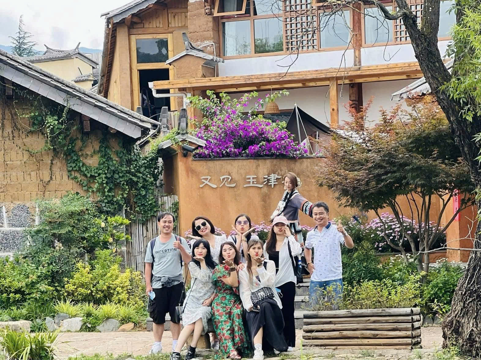 Tour nước ngoài 'lấn lướt' tour nội địa trong dịp nghỉ lễ dài- Ảnh 2. Tour nước ngoài 'lấn lướt' tour nội địa trong dịp nghỉ lễ dài- Ảnh 2.