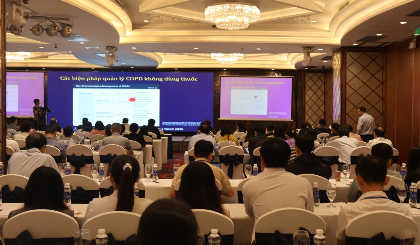 Bệnh nhân COPD nhiễm virus hợp bào hô hấp RSV: Có thể diễn tiến nặng - Ảnh 1.