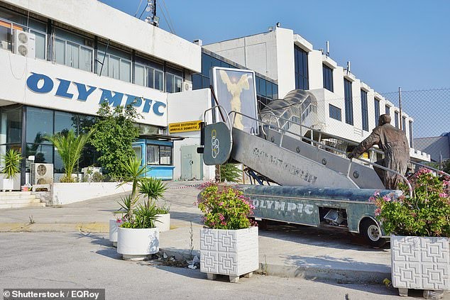 B&ecirc;n trong những 's&acirc;n bay ma' r&ugrave;ng rợn nhất thế giới - Ảnh 9.