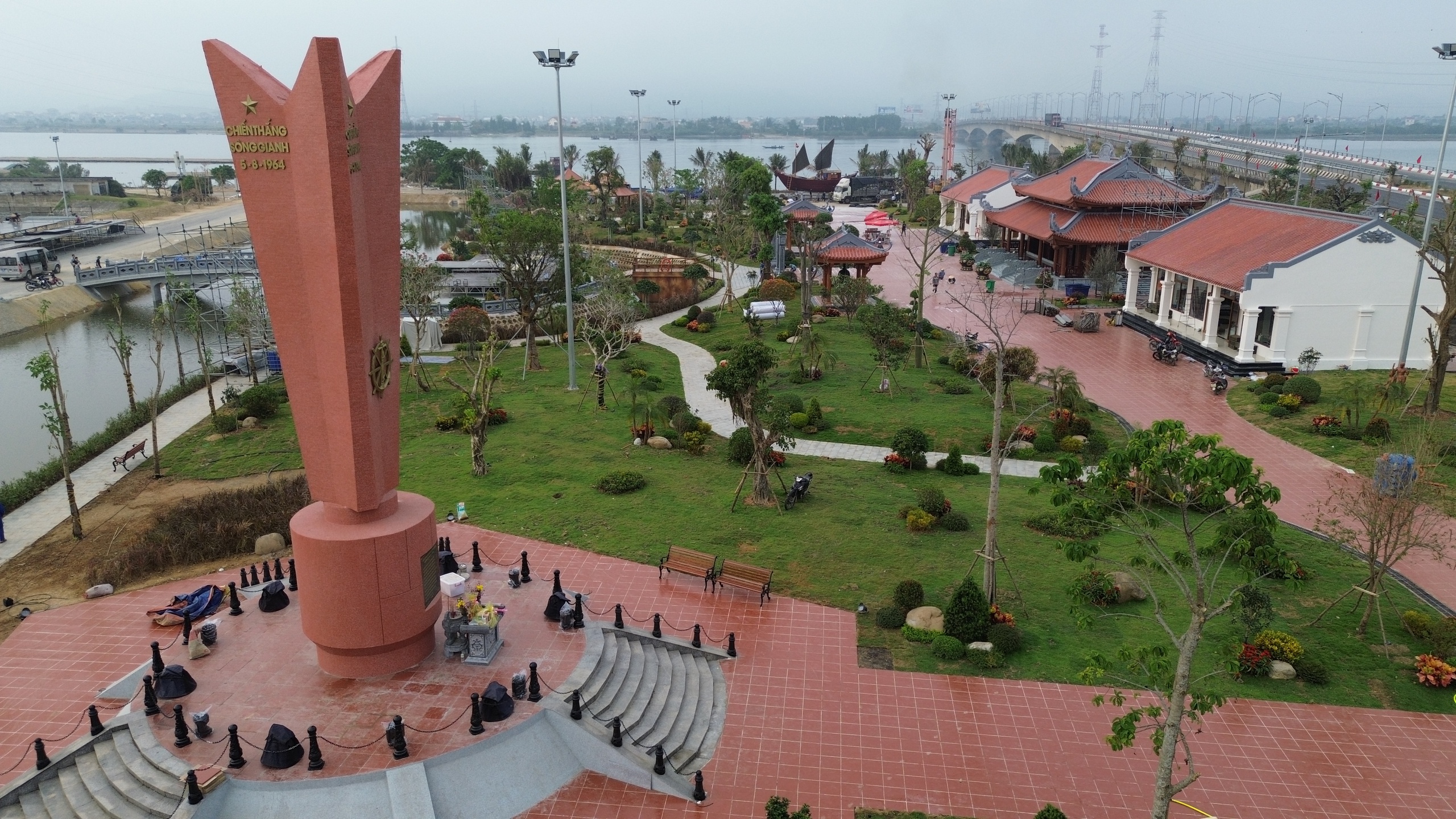 Bến ph&agrave; Gianh th&agrave;nh c&ocirc;ng vi&ecirc;n tưởng niệm, đ&aacute;nh thức k&yacute; ức t&agrave;u kh&ocirc;ng số huyền thoại- Ảnh 4.