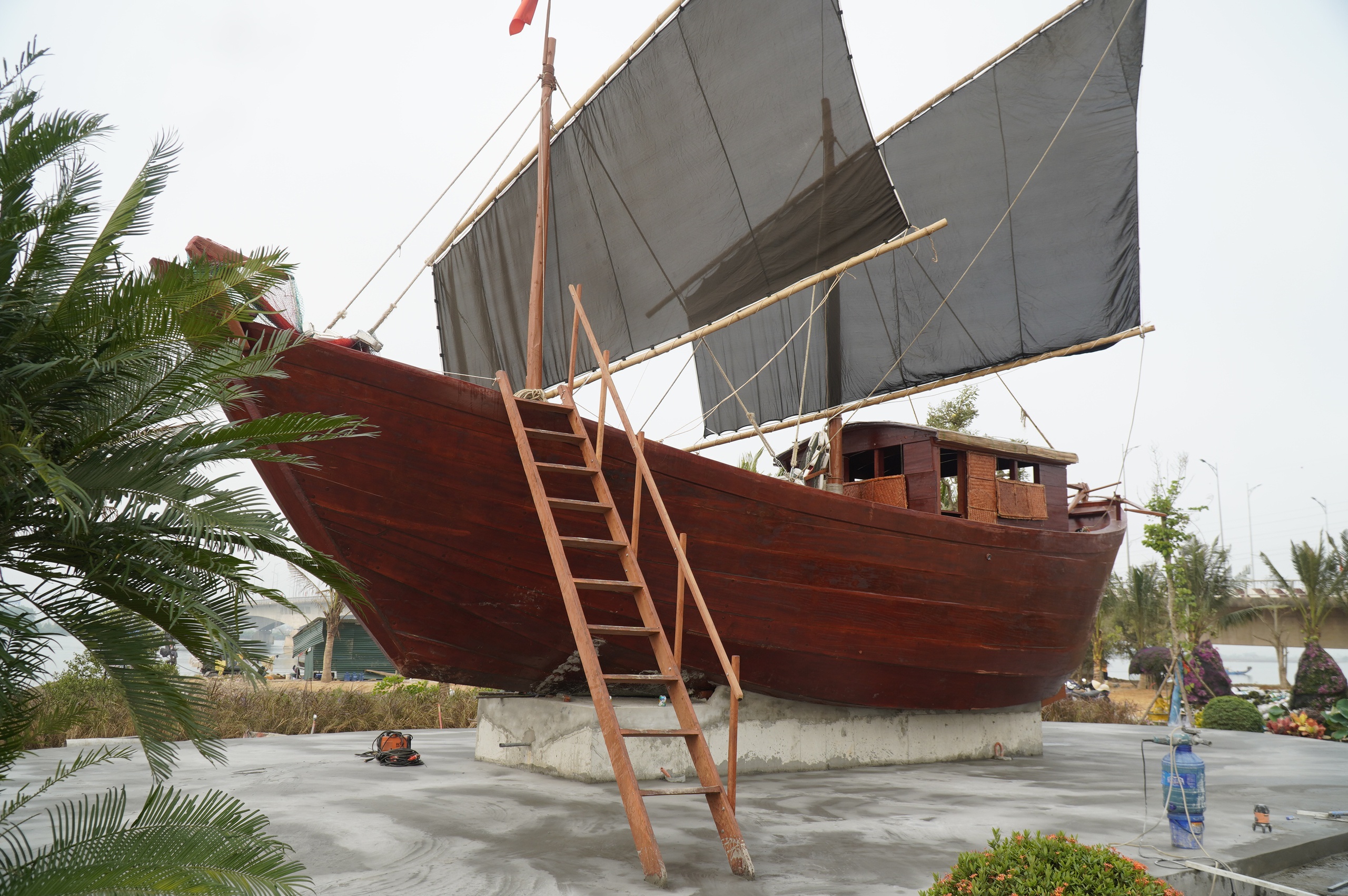 Bến ph&agrave; Gianh th&agrave;nh c&ocirc;ng vi&ecirc;n tưởng niệm, đ&aacute;nh thức k&yacute; ức t&agrave;u kh&ocirc;ng số huyền thoại- Ảnh 9.