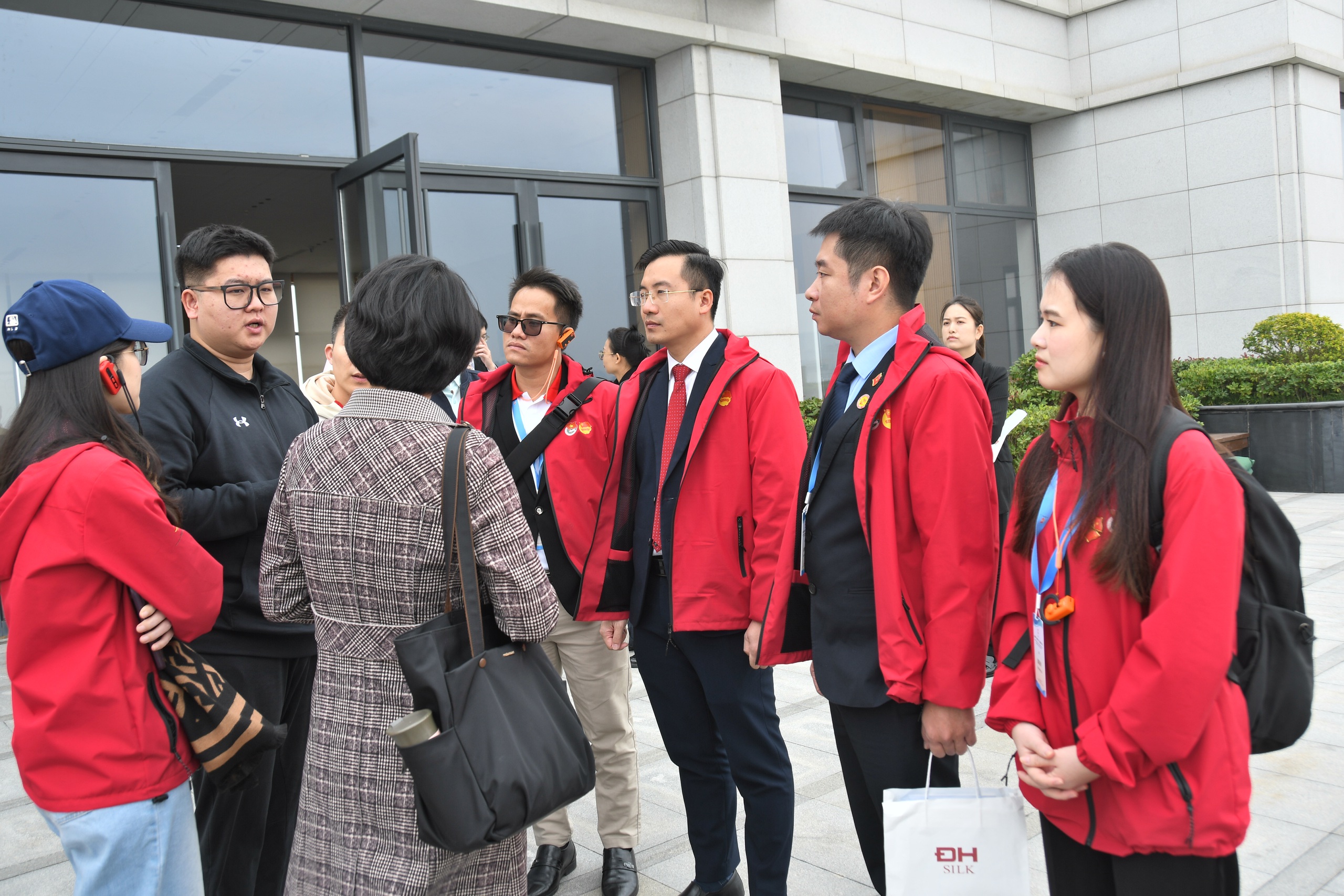 H&agrave;nh tr&igrave;nh đỏ 2026: Kế thừa gen đỏ v&agrave; ph&aacute;t triển tương lai h&ograve;a b&igrave;nh - Ảnh 3.