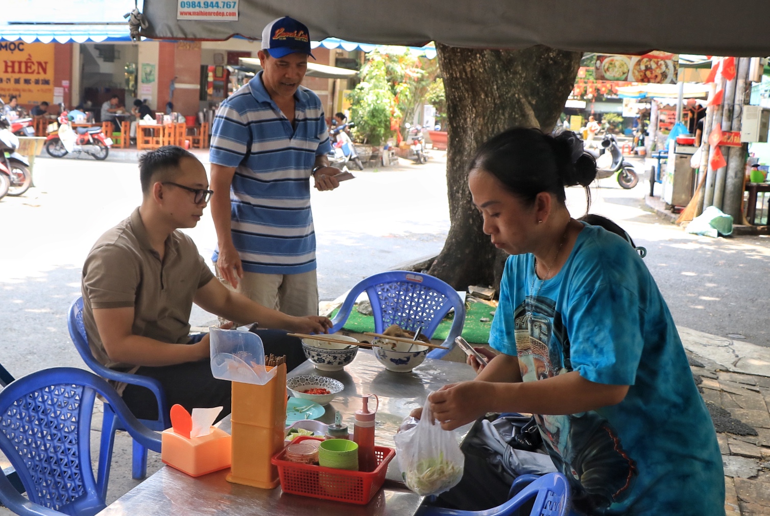 Qu&aacute;n ăn b&igrave;nh d&acirc;n ở TP.HCM nổi tiếng thế giới: B&agrave; chủ mất, qu&aacute;n giờ ra sao? - Ảnh 2.