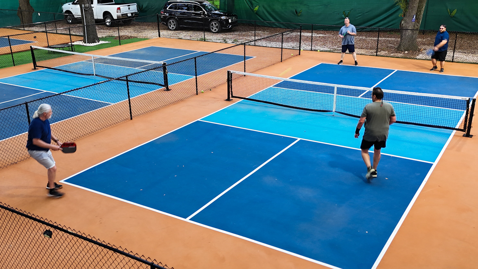 Người chơi pickleball lớn tuổi dễ gặp tổn thương về mắt? - Ảnh 1.