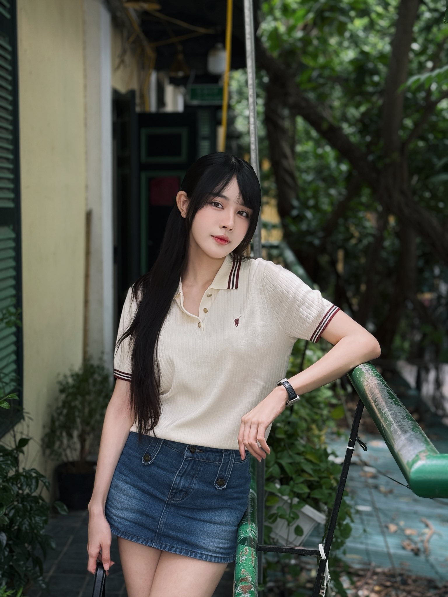 Nhan sắc c&ocirc; g&aacute;i vừa được cầu thủ Văn Thanh cầu h&ocirc;n - Ảnh 8.