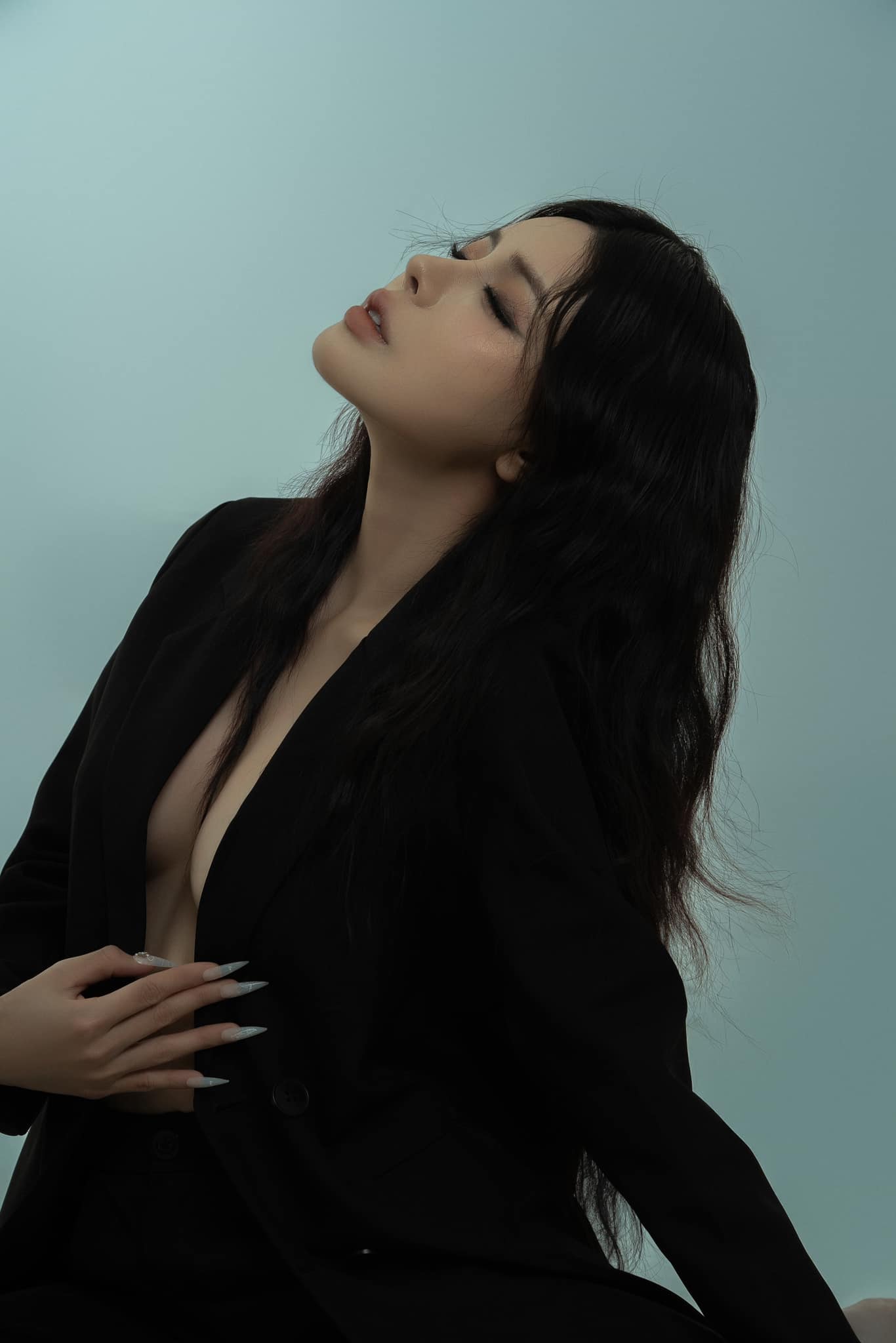 Nhan sắc c&ocirc; g&aacute;i vừa được cầu thủ Văn Thanh cầu h&ocirc;n - Ảnh 5.