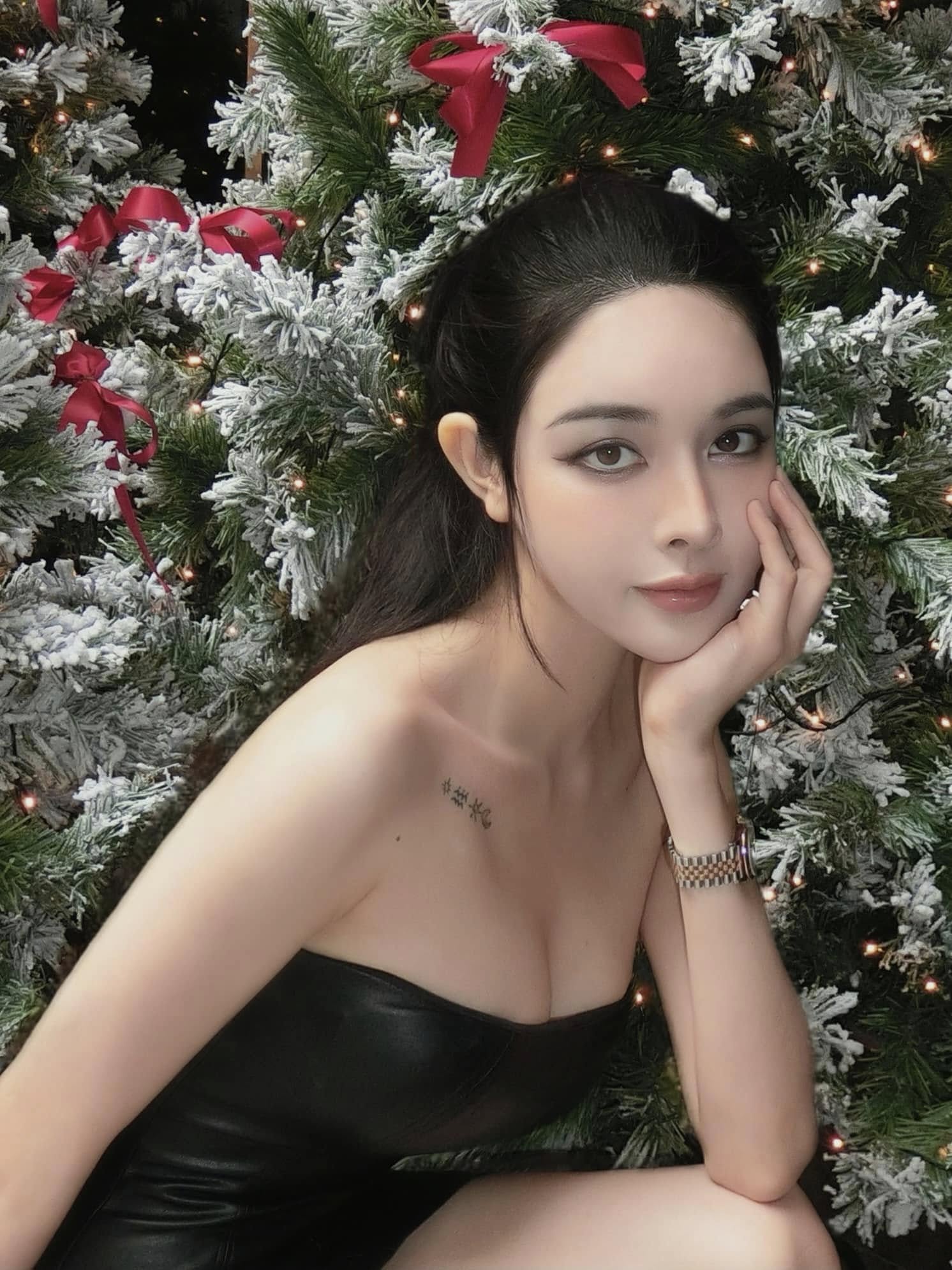 Nhan sắc c&ocirc; g&aacute;i vừa được cầu thủ Văn Thanh cầu h&ocirc;n - Ảnh 6.