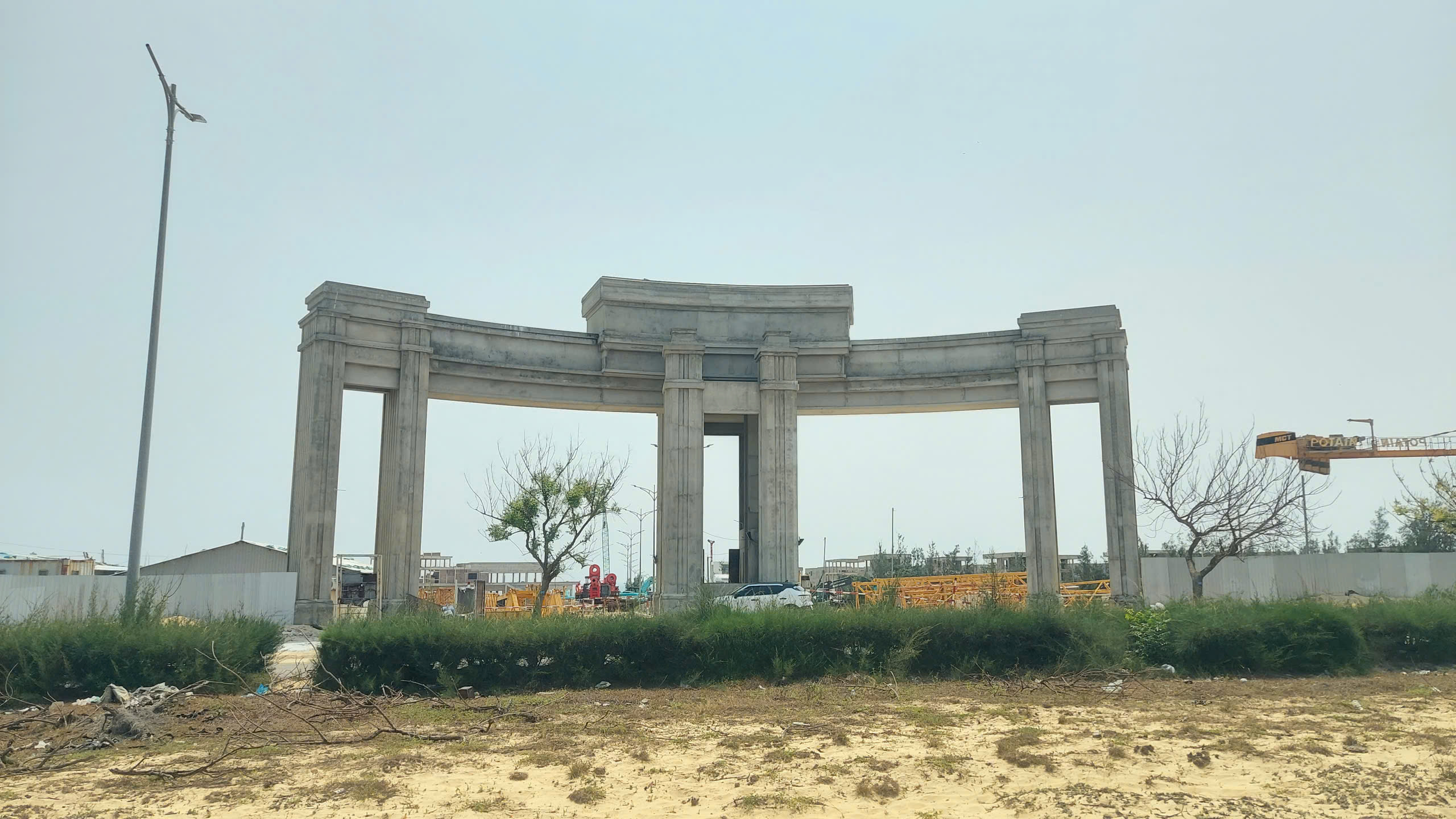 Hai dự án nghỉ dưỡng nghìn tỉ 'ngủ quên' bên Quy Nhơn- Ảnh 2.