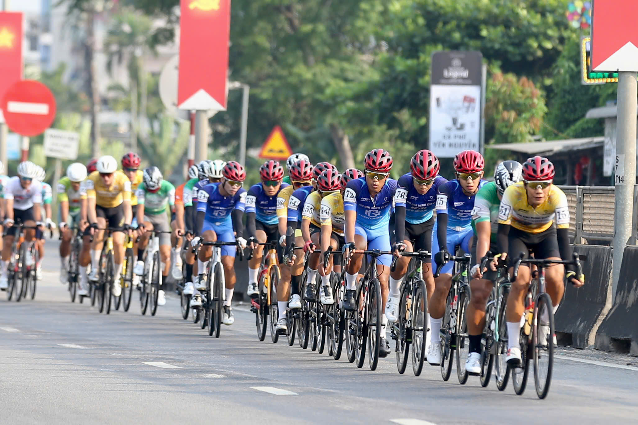 Tay đua Thụy Sĩ độc diễn giành chiến thắng chặng 12 Cúp xe đạp truyền hình TP.HCM- Ảnh 3.