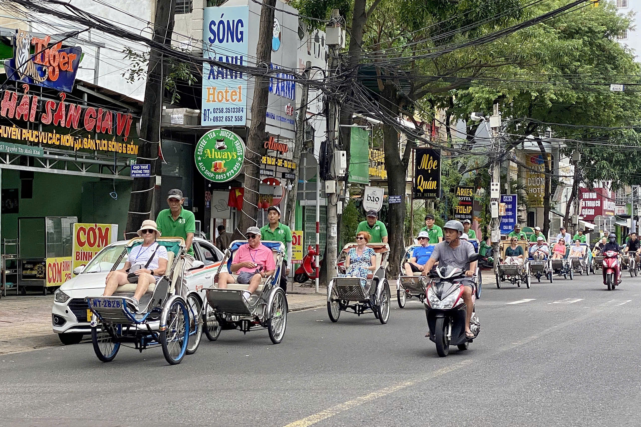 Nha Trang chấn chỉnh xích lô gắn động cơ trái phép- Ảnh 1.