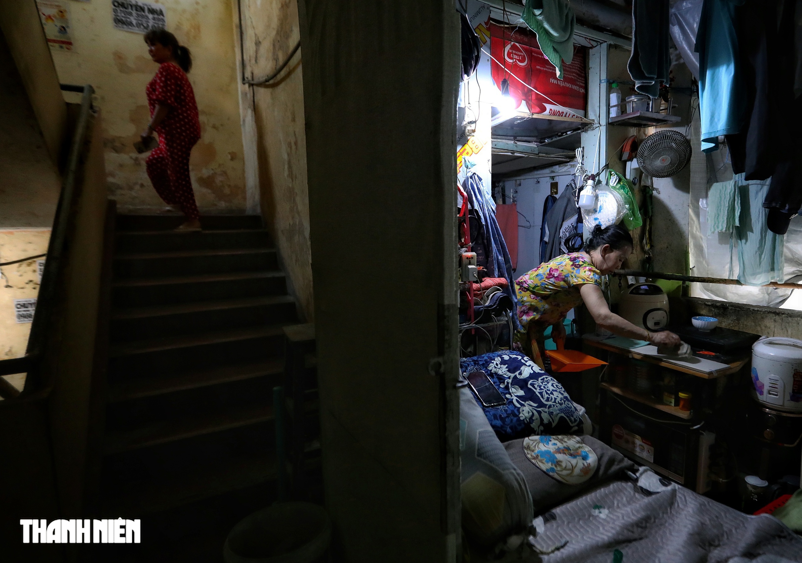 Sống trong nhà kho 2 - 3 mét vuông nơi cư xá Thanh Đa ở TP.HCM- Ảnh 1.