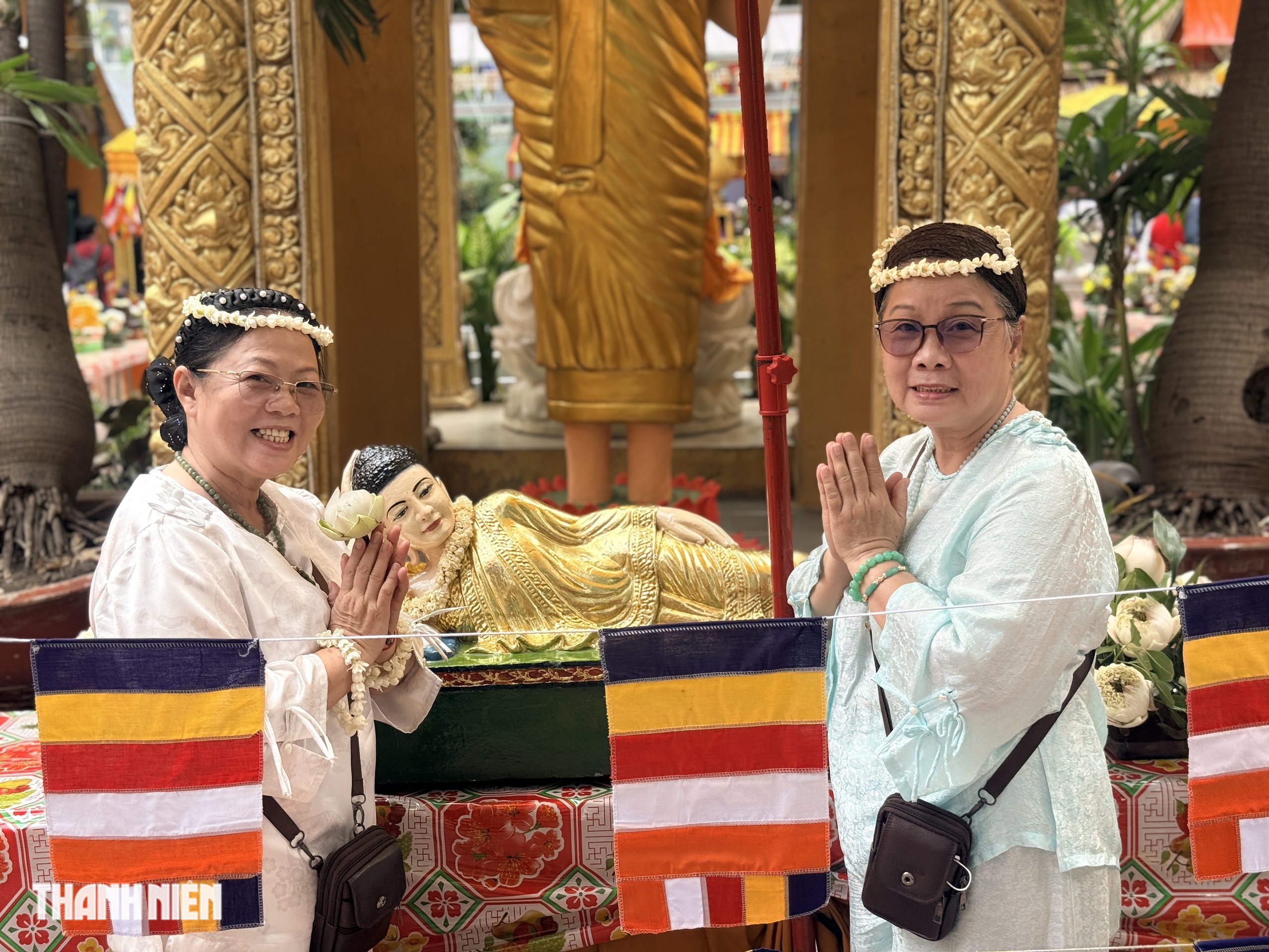 Biển người chen kín chùa Candaransi dự lễ tắm Phật Tết Chôl Chnăm Thmây - Ảnh 14.