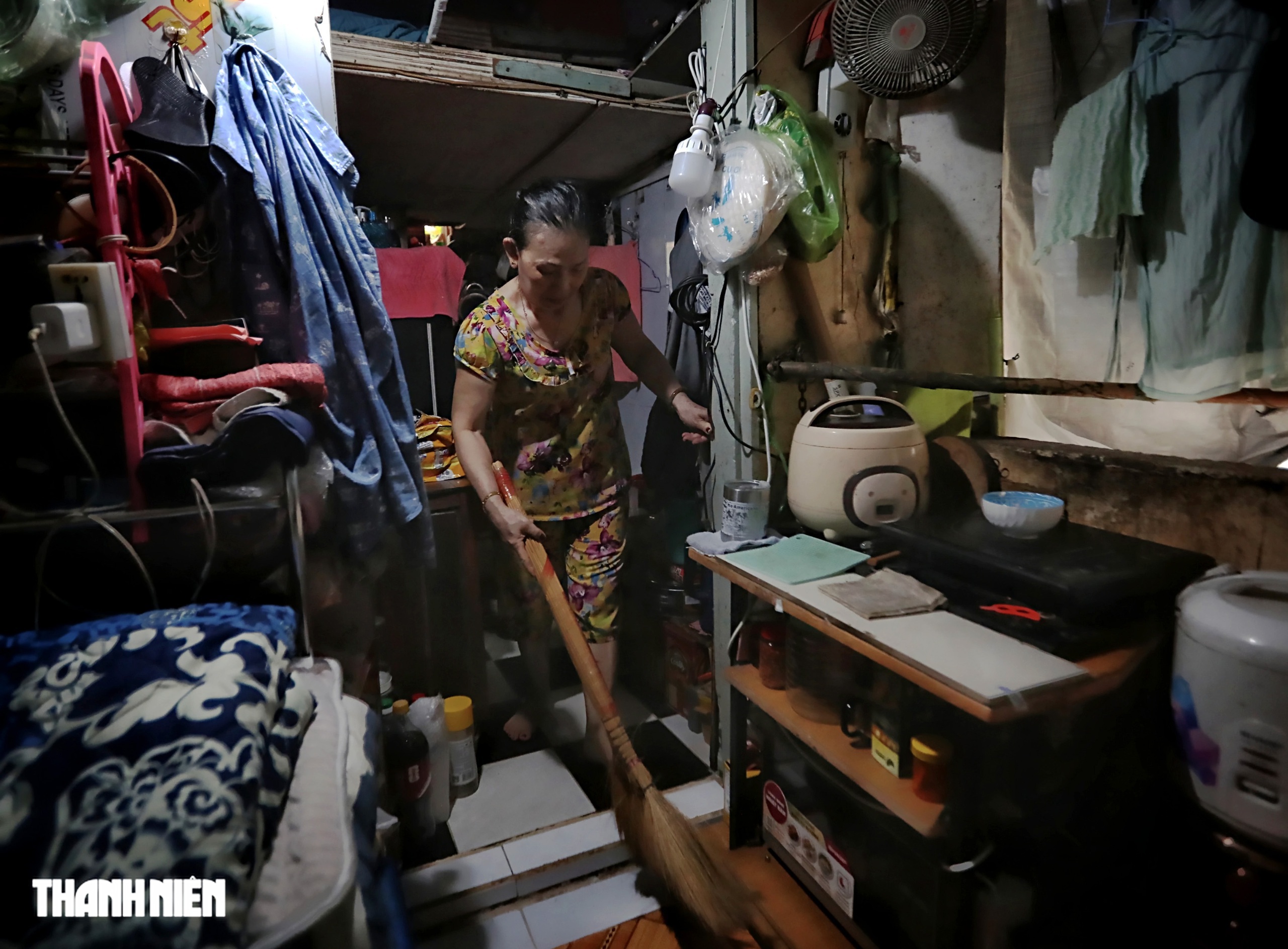 Sống trong nhà kho 2 - 3 mét vuông nơi cư xá Thanh Đa ở TP.HCM- Ảnh 4.