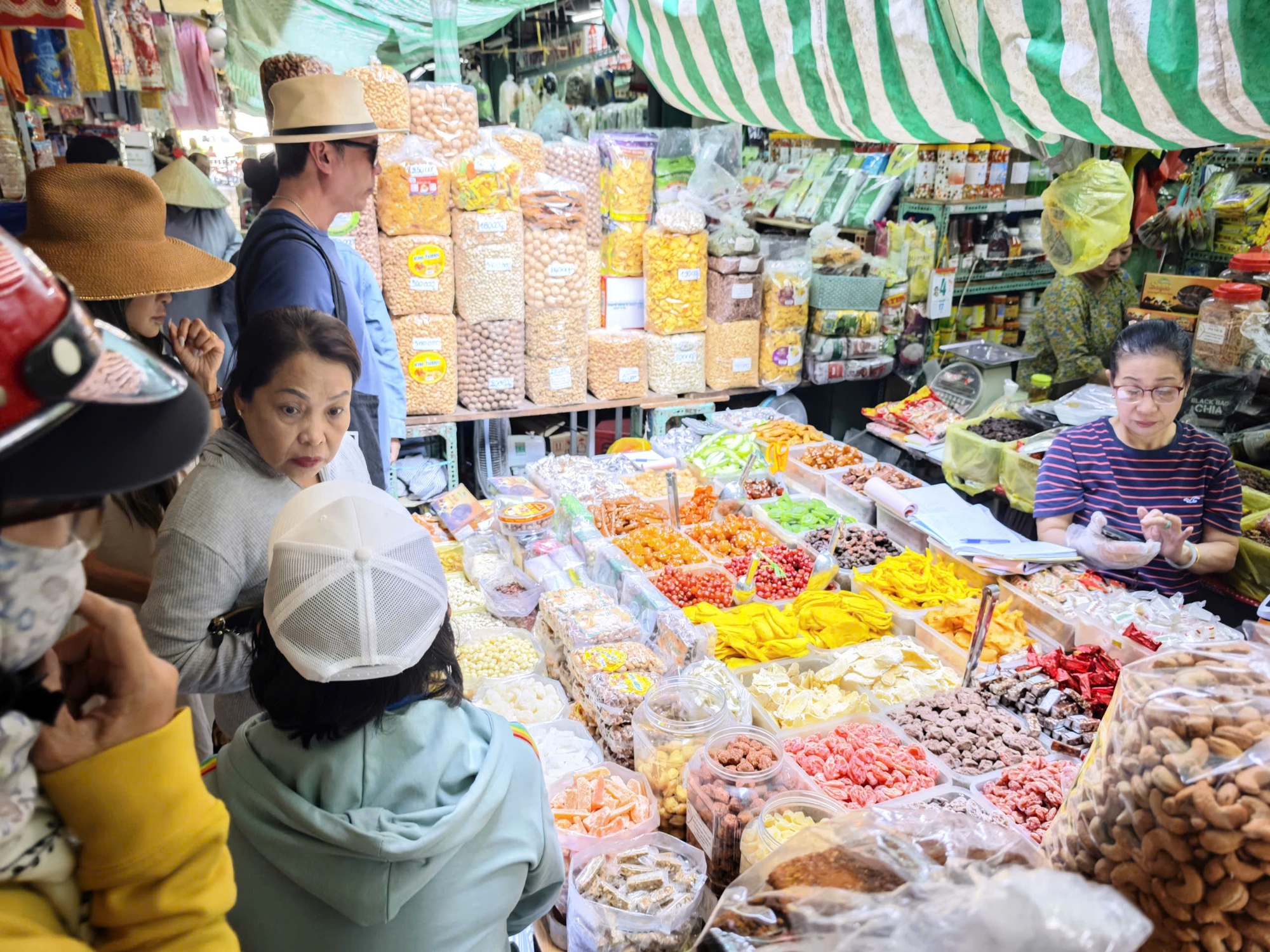 Hộ kinh doanh rối vì 'nhảy nhóm'- Ảnh 1.