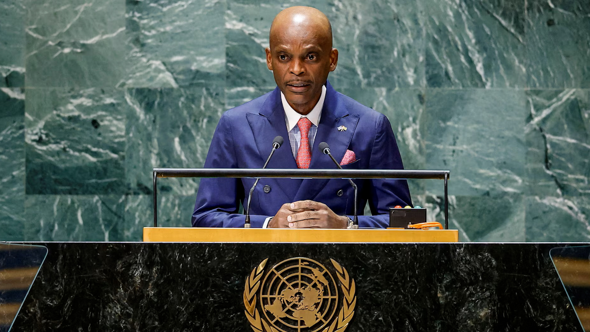 Togo muốn chấm dứt t&igrave;nh trạng bản đồ thế giới khiến ch&acirc;u Phi tr&ocirc;ng nhỏ b&eacute; - Ảnh 1.