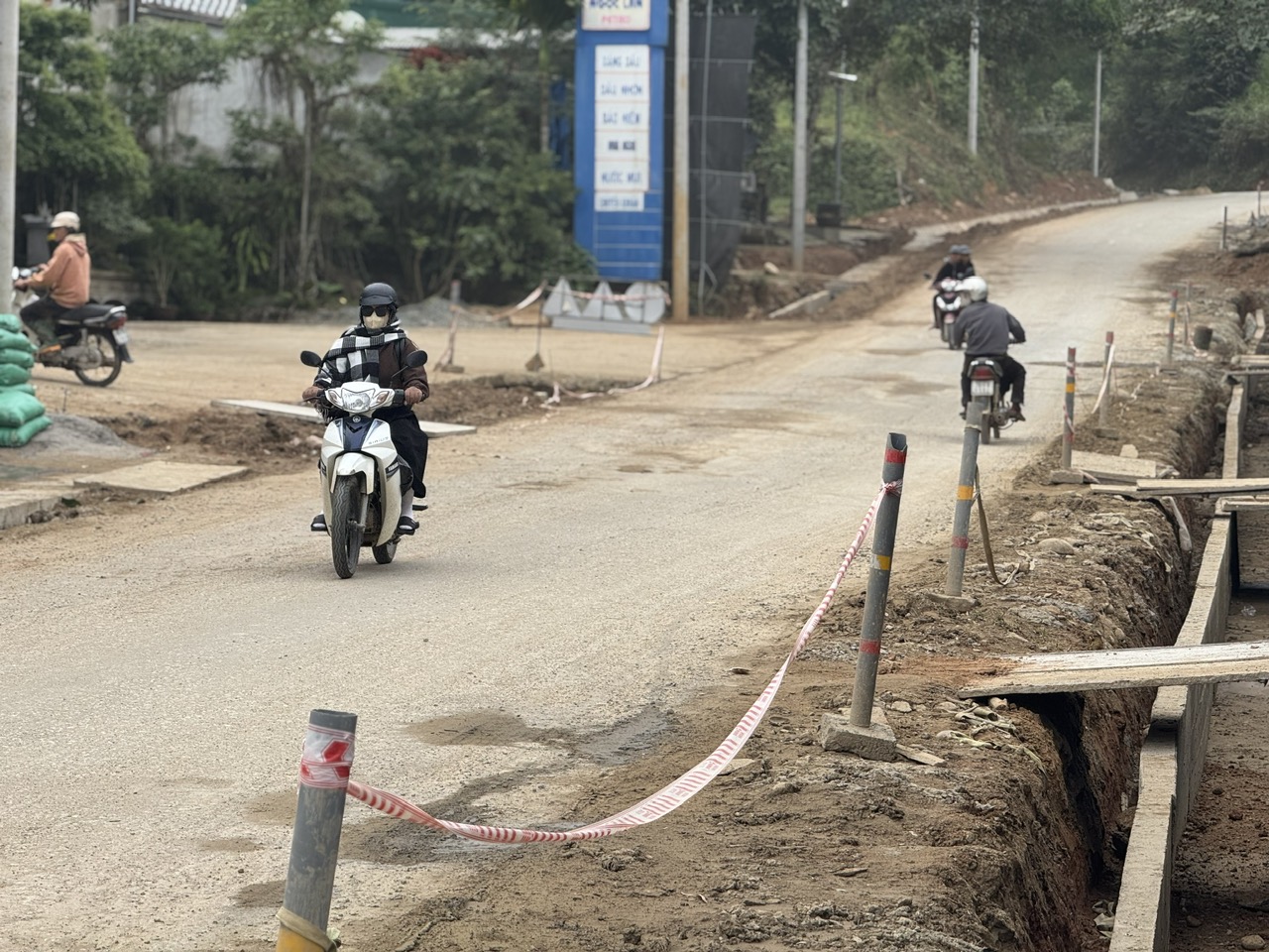 Đầu tư hơn 2.350 tỉ đồng nâng cấp QL24 đoạn qua miền núi Quảng Ngãi - Ảnh 1.