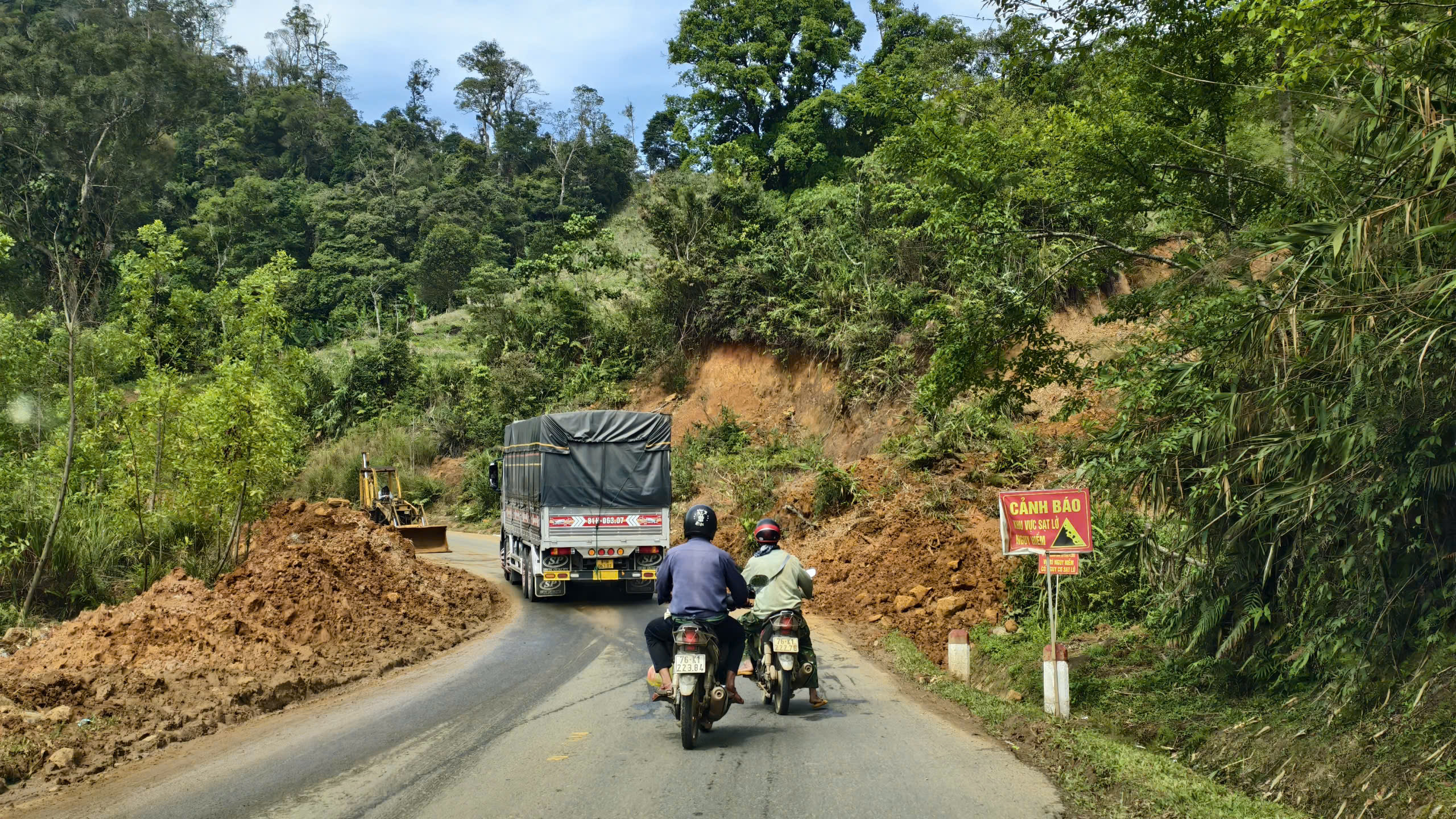 Đầu tư hơn 2.350 tỉ đồng nâng cấp QL24 đoạn qua miền núi Quảng Ngãi - Ảnh 4.