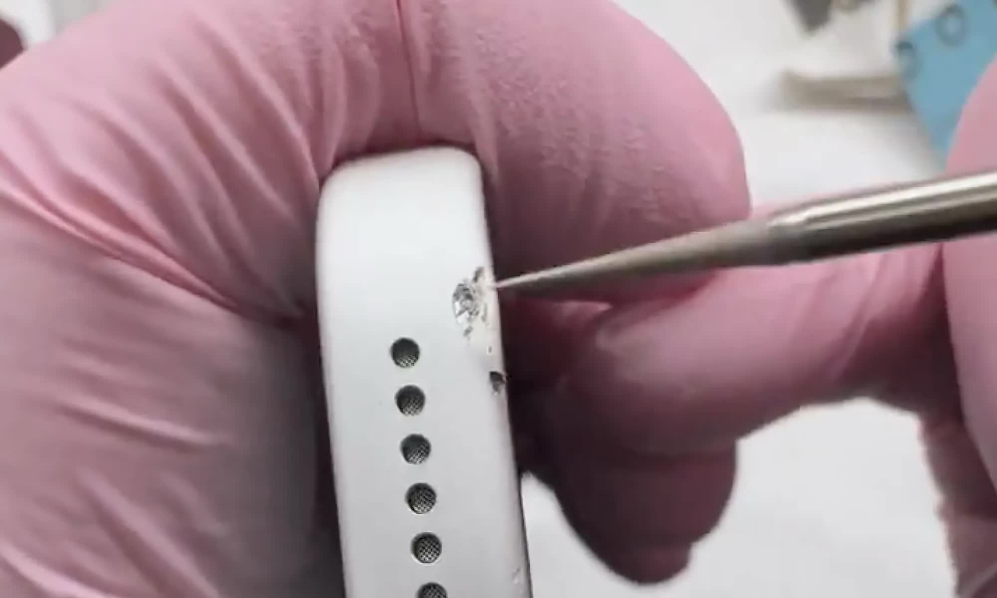 Dịch vụ phục hồi iPhone 17 Pro trầy xước nở rộ - Ảnh 1.