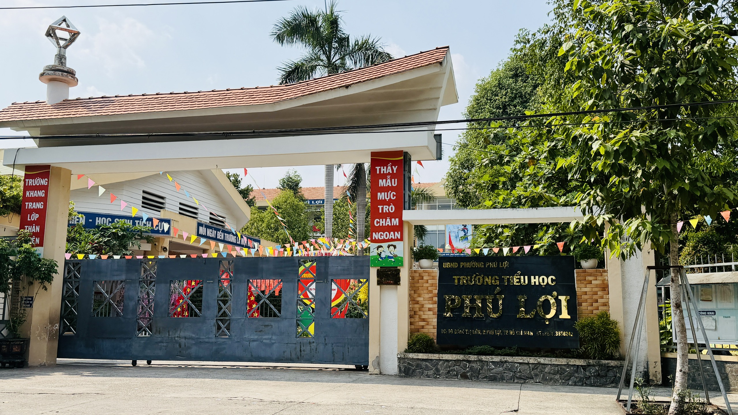  Bàn giao trụ sở cơ quan cũ làm Trường tiểu học Phú Lợi - Ảnh 2.