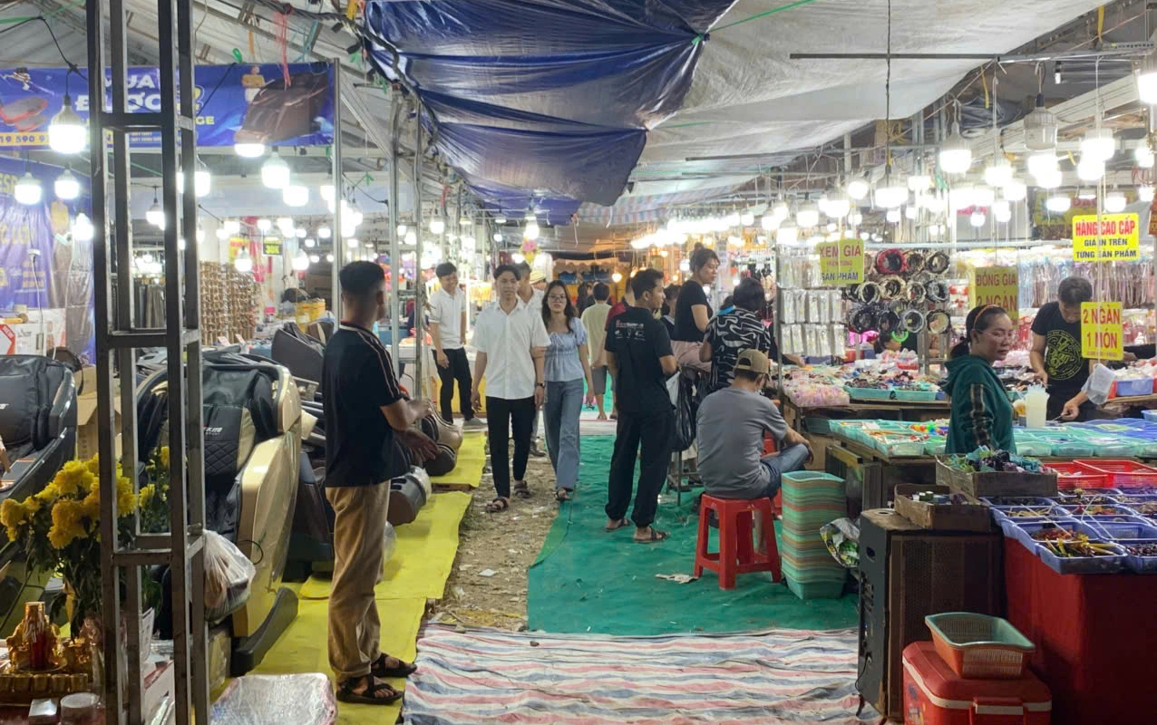 &lsquo;Thi&ecirc;n đường&rsquo; ăn uống v&agrave; mua sắm n&agrave;y đang thu h&uacute;t rất nhiều người - Ảnh 7.