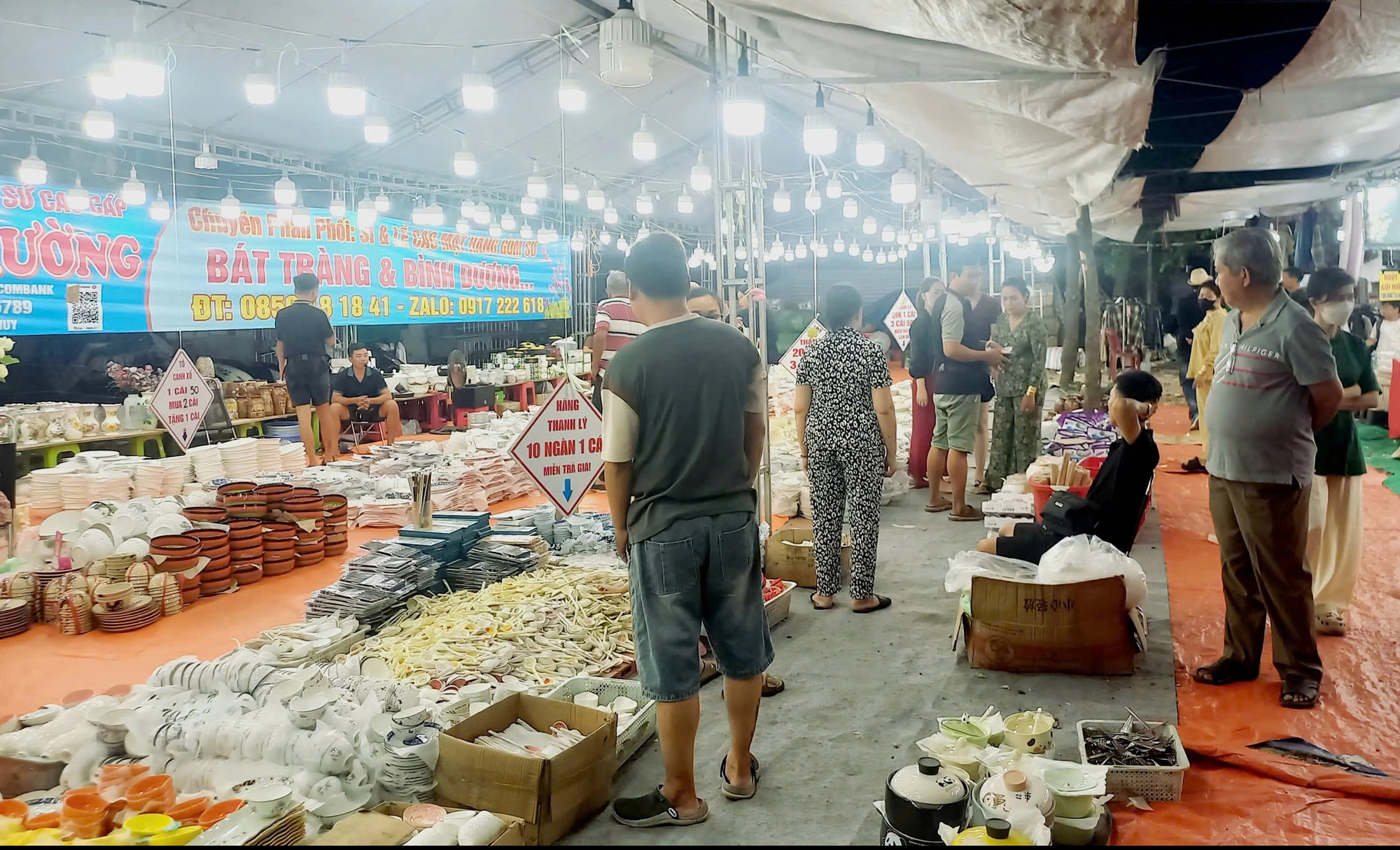 &lsquo;Thi&ecirc;n đường&rsquo; ăn uống v&agrave; mua sắm n&agrave;y đang thu h&uacute;t rất nhiều người - Ảnh 5.
