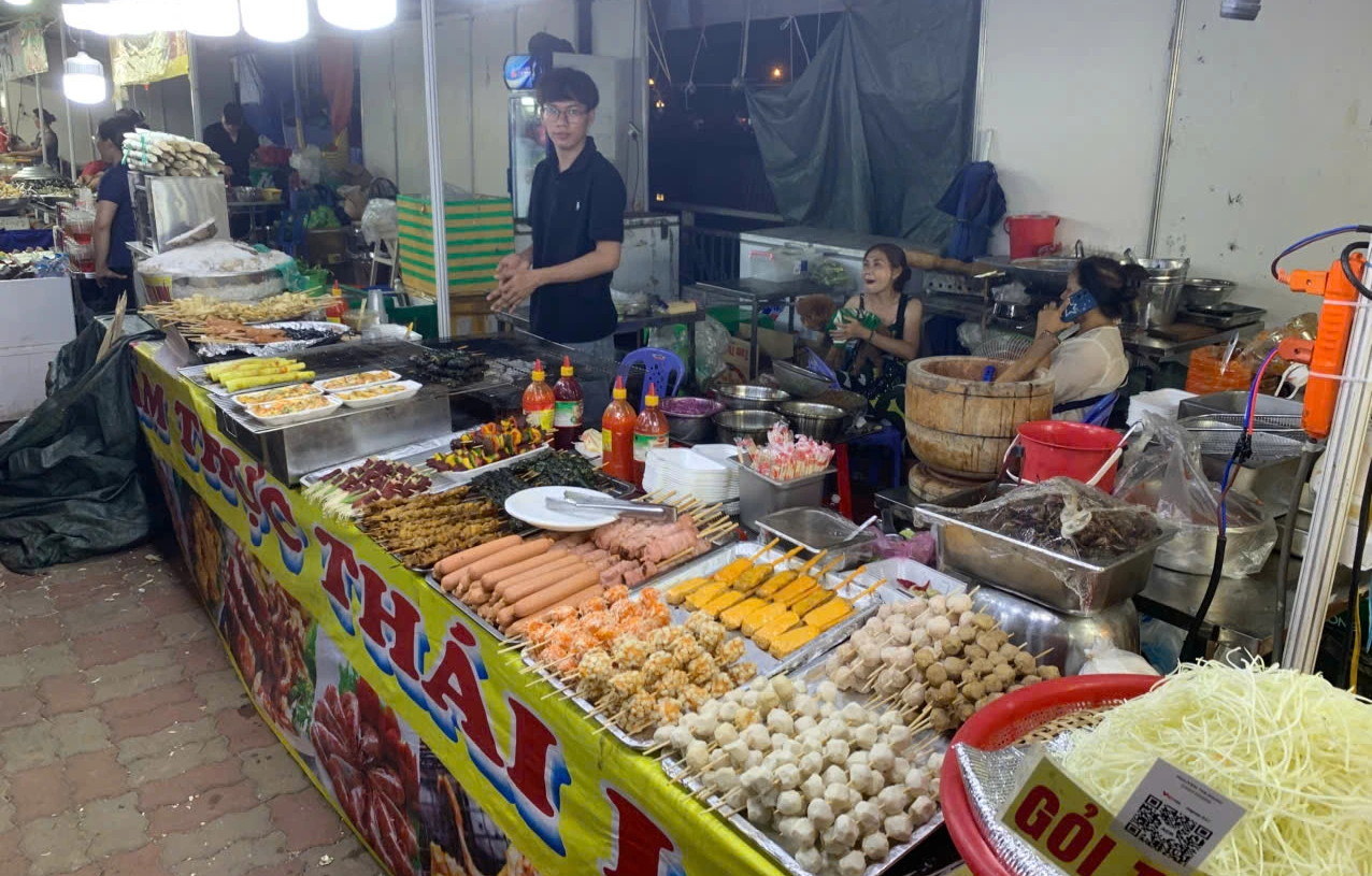 &lsquo;Thi&ecirc;n đường&rsquo; ăn uống v&agrave; mua sắm n&agrave;y đang thu h&uacute;t rất nhiều người - Ảnh 3.