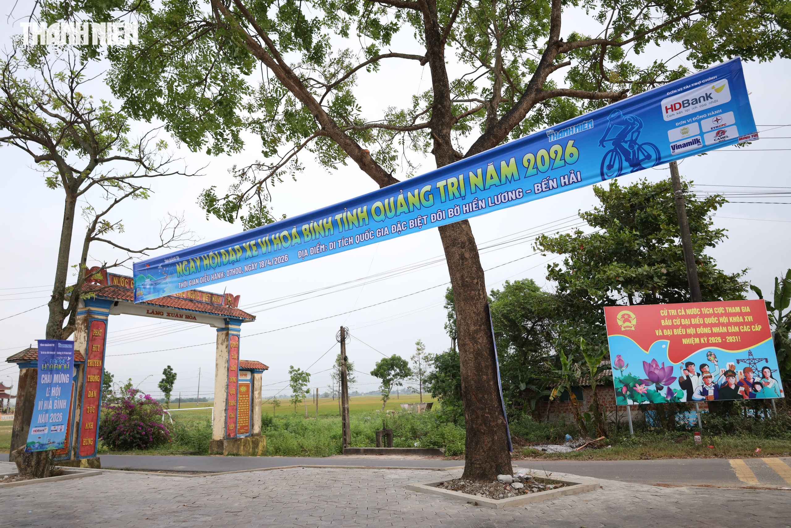 Đứng tr&ecirc;n cầu Hiền Lương, người Quảng Trị x&uacute;c động trước ng&agrave;y hội lớn- Ảnh 7.