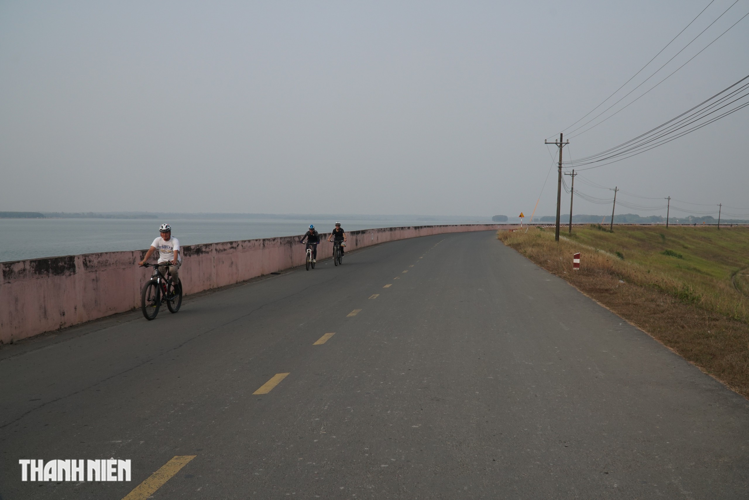  Hồ Trị An đang mùa đẹp nhất trong năm- Ảnh 9.