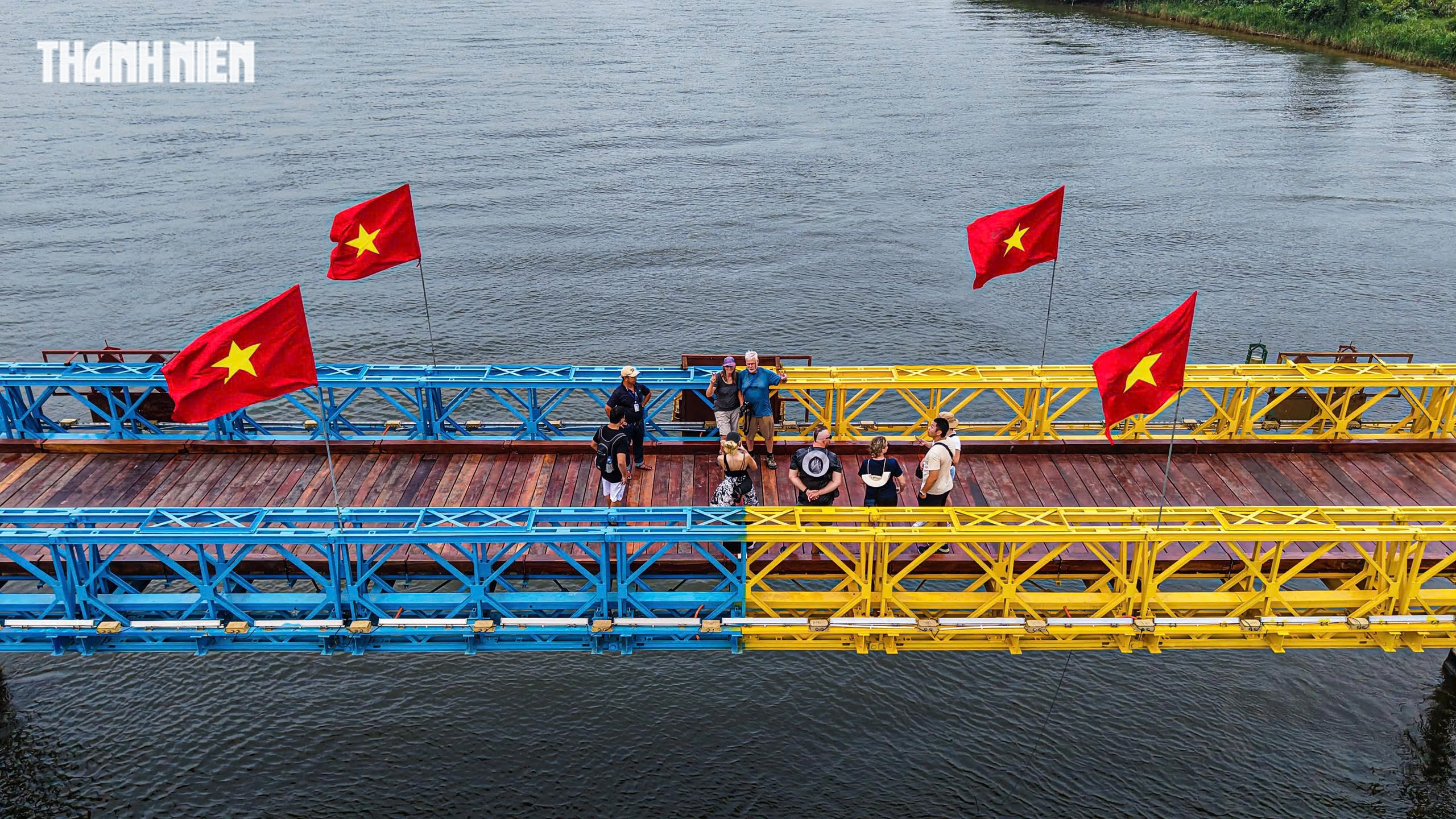 Đứng trên cầu Hiền Lương, người Quảng Trị xúc động trước ngày hội lớn- Ảnh 3.