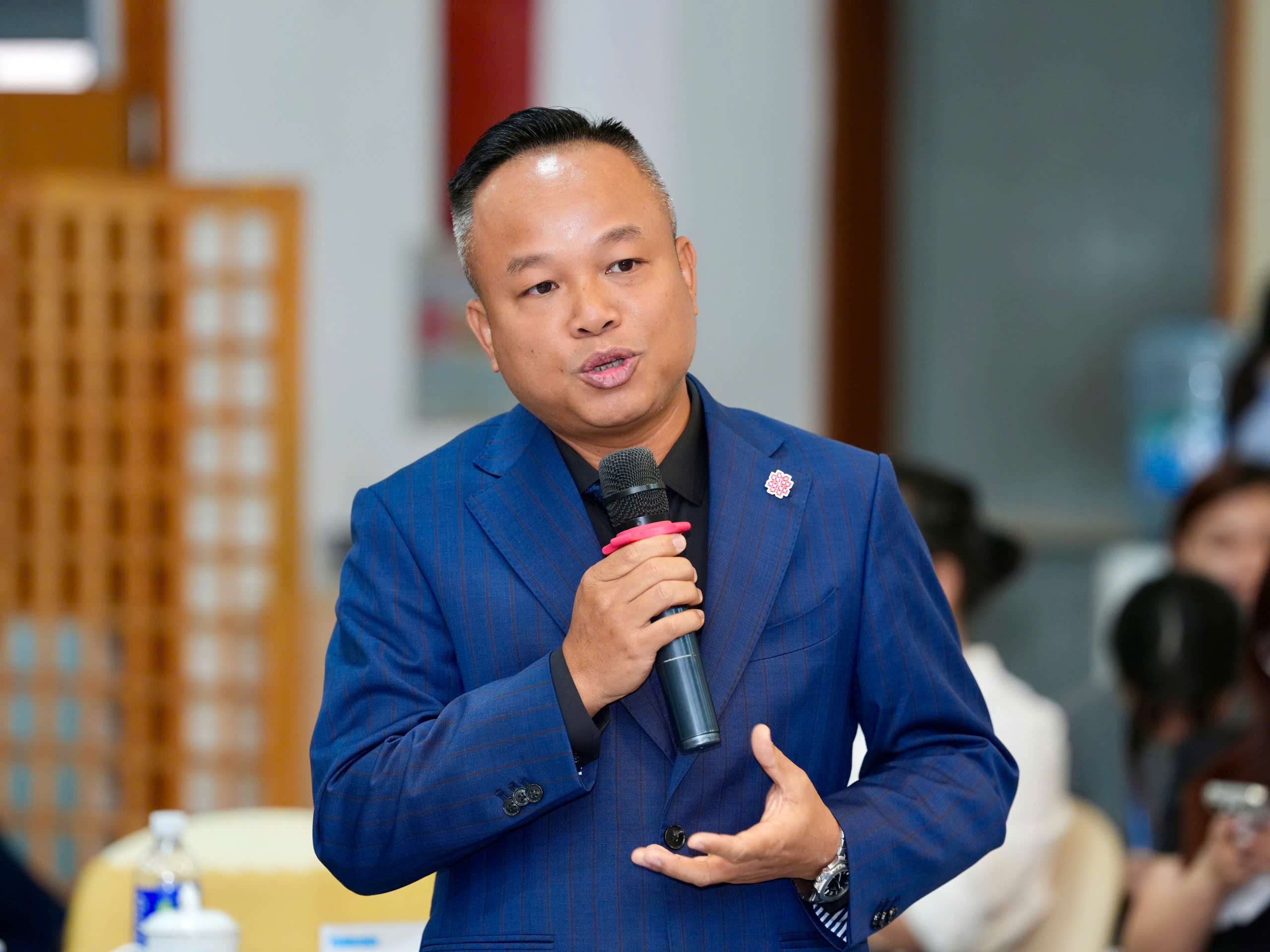 Doanh nghiệp bất động sản 'khó thở' khi khó tiếp cận vốn tín dụng  - Ảnh 1.