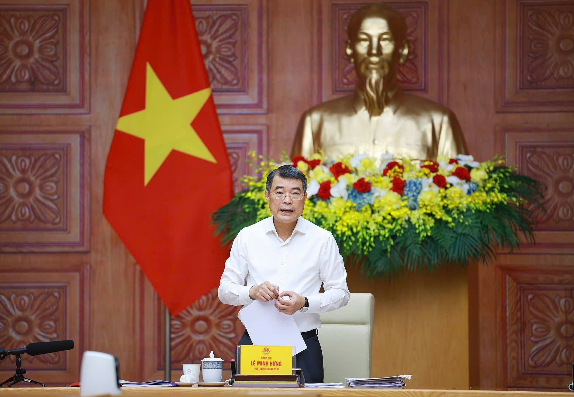 Cải cách chính sách tiền lương và sắp xếp thôn tổ dân phố trong năm 2026 - Ảnh 1.