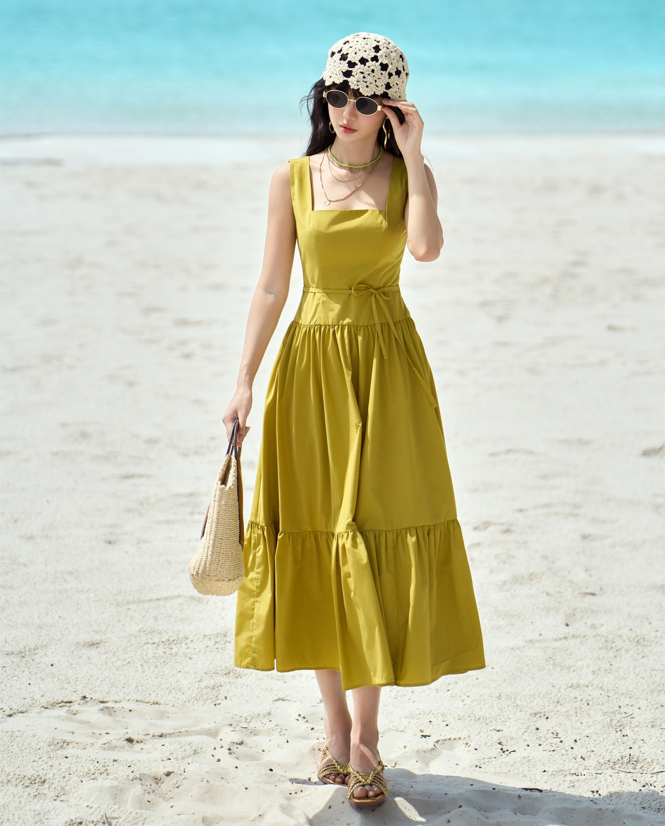 Bí quyết diện váy không tay thanh lịch, giúp nàng khoe trọn vóc dáng - Ảnh 6.