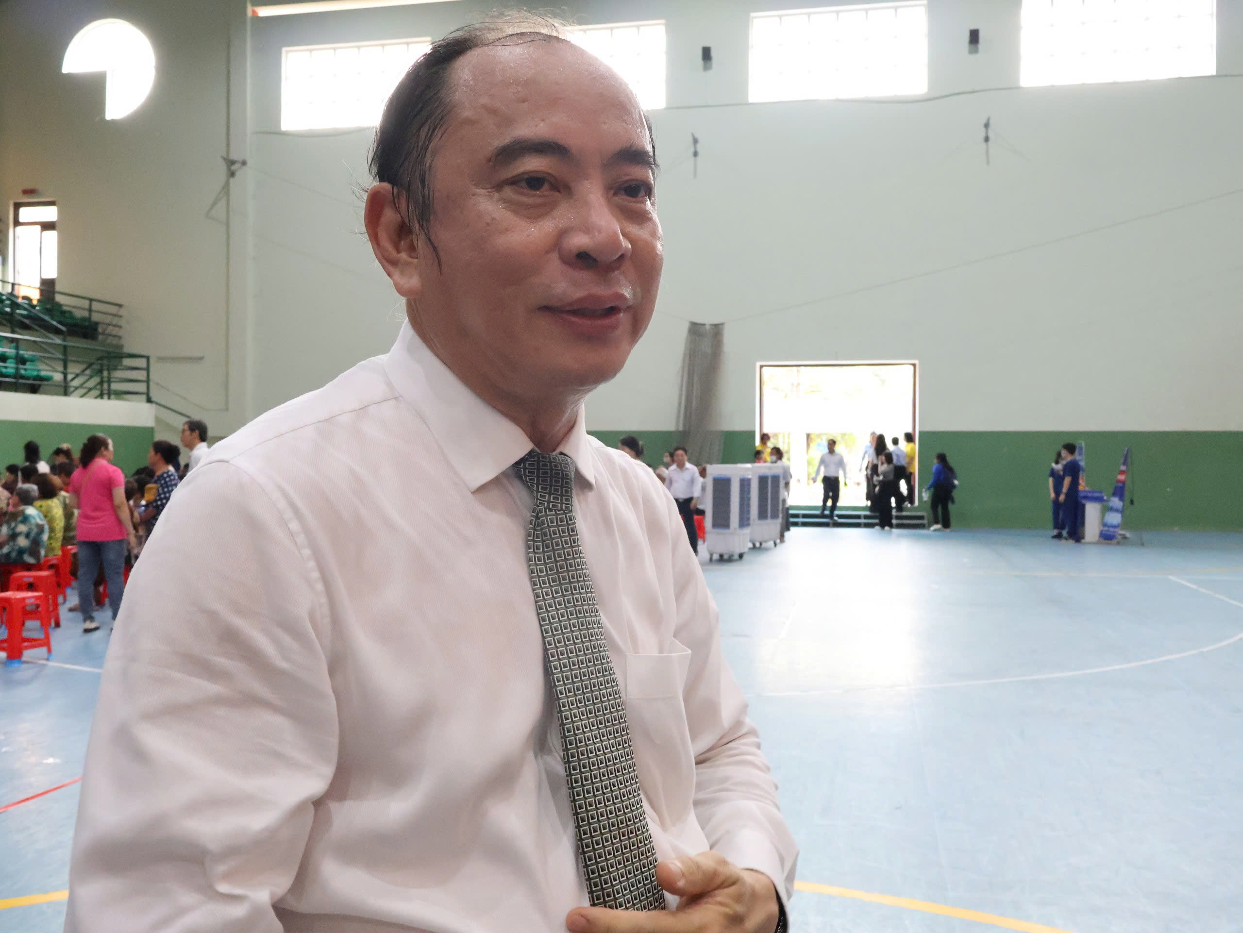 Người d&acirc;n TP.HCM x&uacute;c động khi được kh&aacute;m sức khỏe miễn ph&iacute;: &lsquo;Qu&yacute; gi&aacute; v&ocirc; c&ugrave;ng&rsquo; - Ảnh 9.