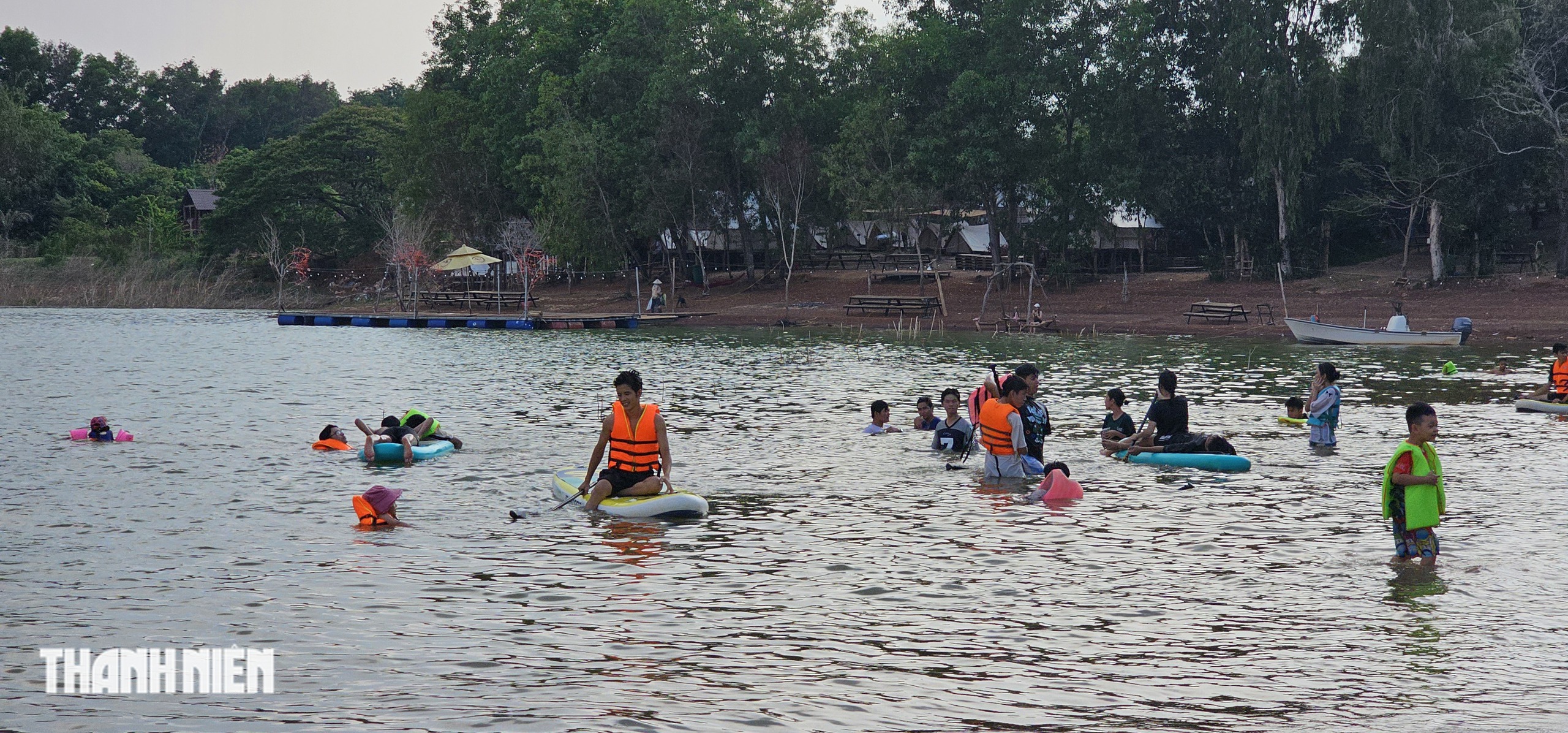  Hồ Trị An đang mùa đẹp nhất trong năm- Ảnh 3.