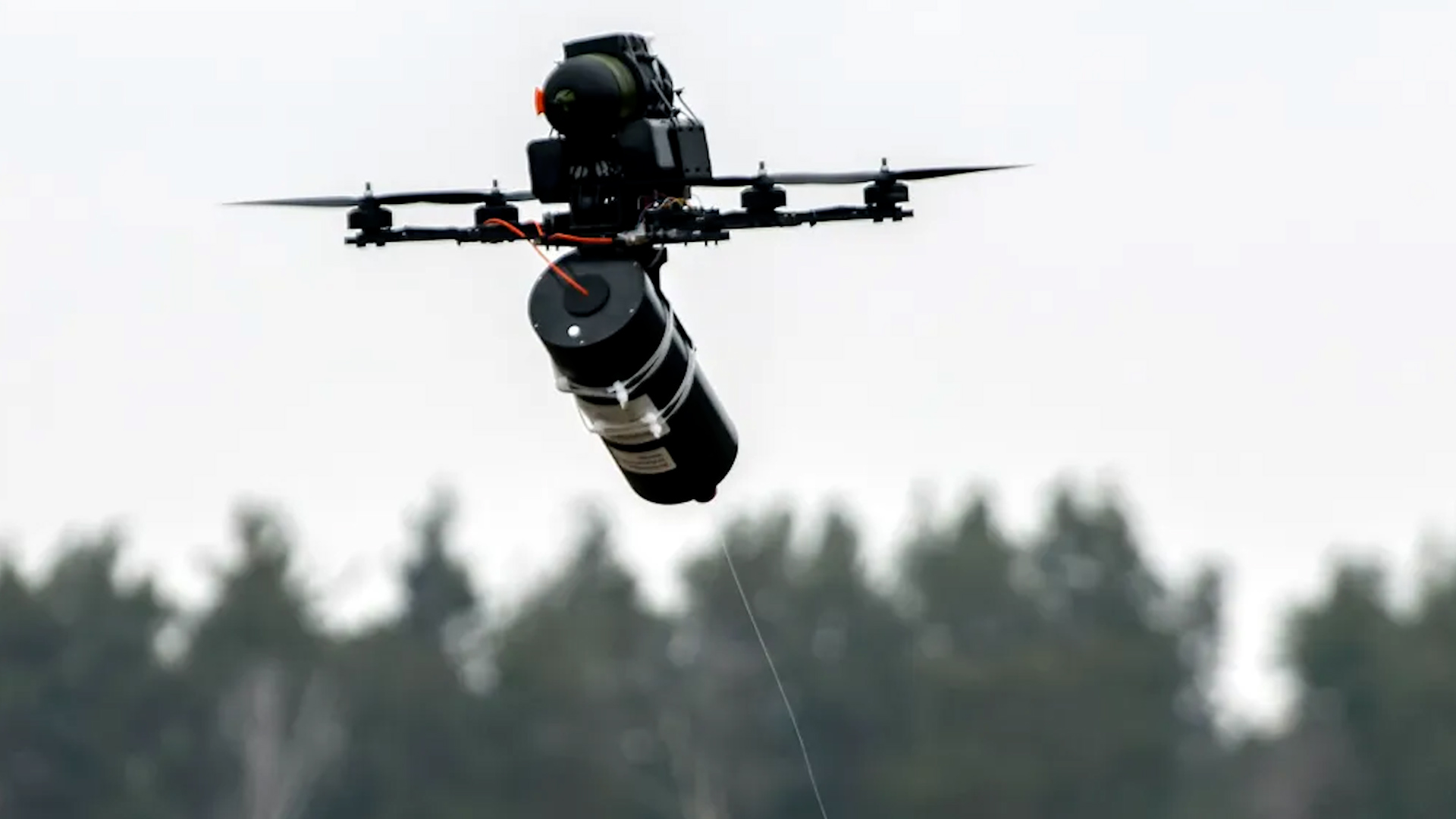 Hezbollah tăng cường tấn c&ocirc;ng v&agrave;o lực lượng Israel tại Lebanon bằng m&aacute;y bay FPV - Ảnh 1.