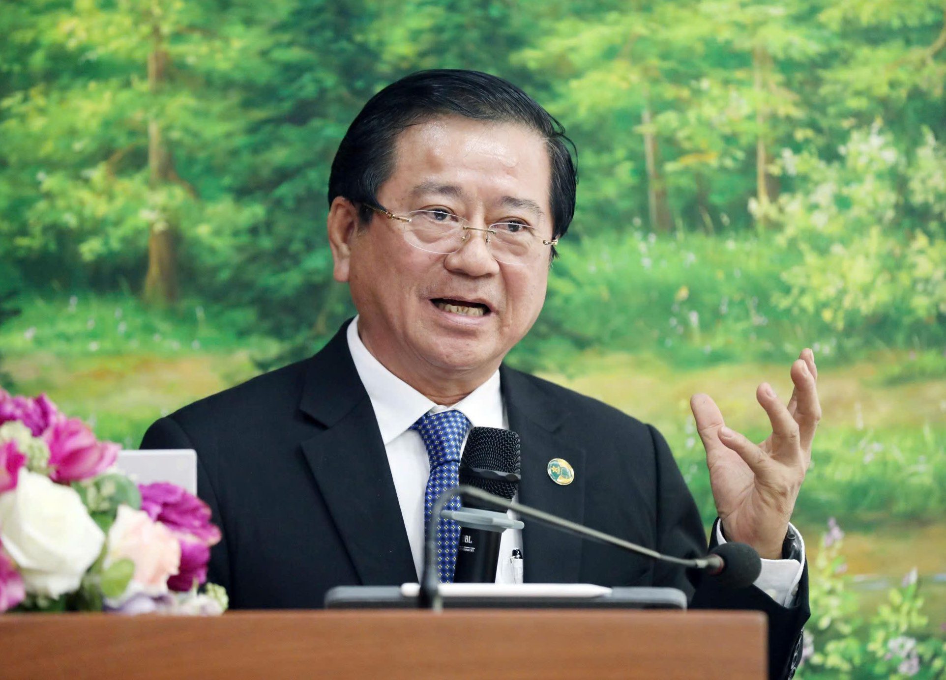 UBND cấp xã tước chứng chỉ hành nghề luật sư, ‘chỏi’ với luật Luật sư- Ảnh 2.