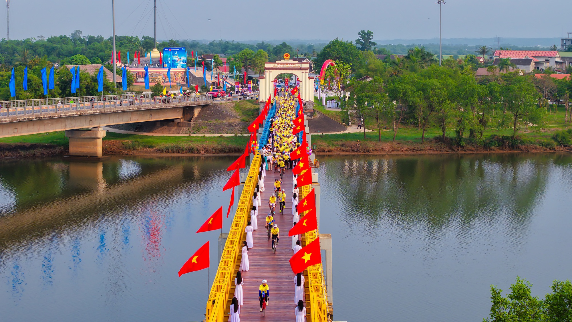 Ấn tượng hành trình Vì hòa bình trên 'đất lửa'- Ảnh 7.