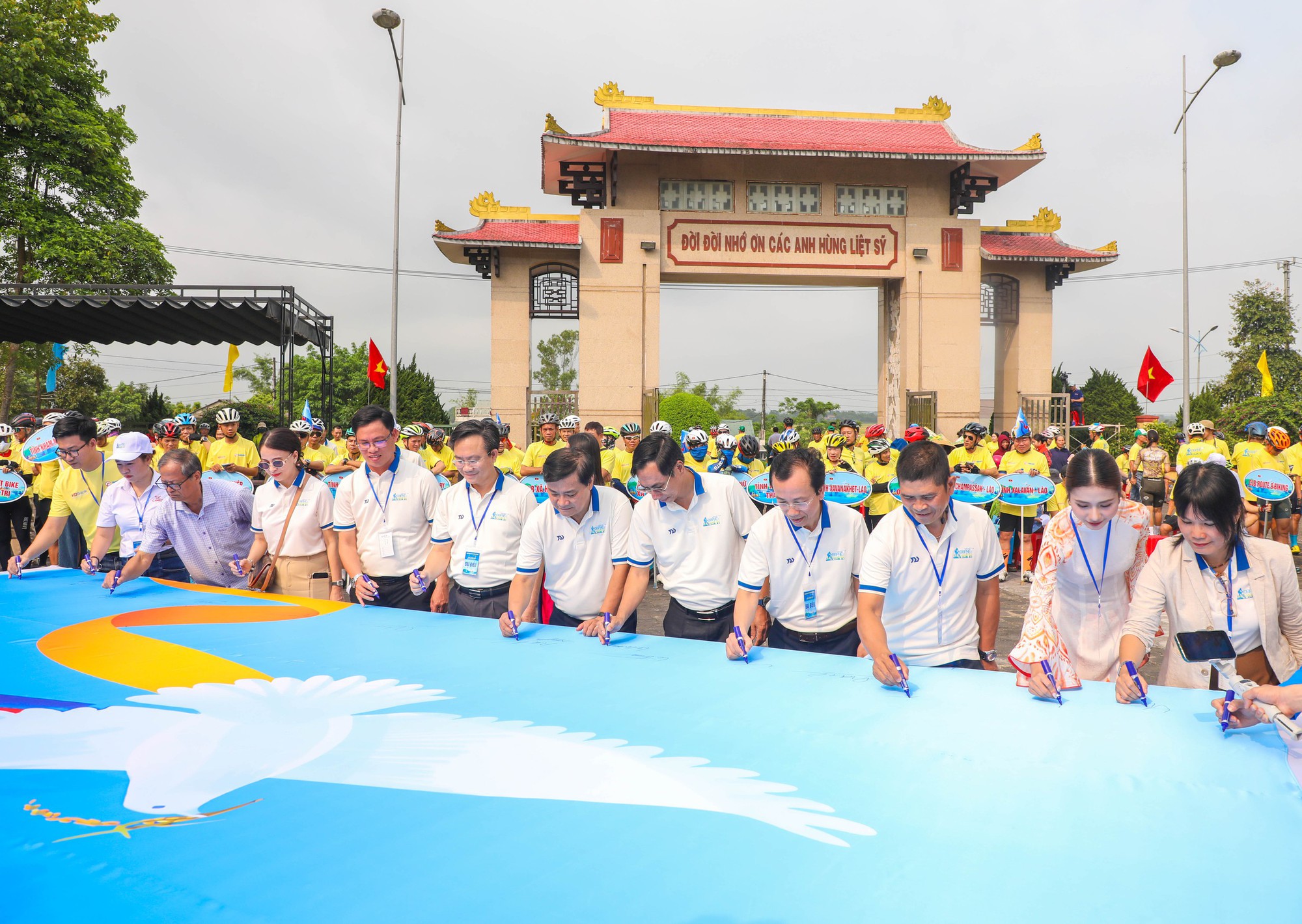 Ấn tượng hành trình Vì hòa bình trên 'đất lửa'- Ảnh 3.