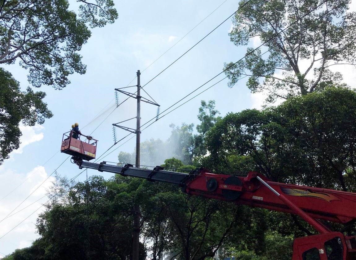 Lấp lánh ánh sáng cổ tích nhiệm màu của tuổi thơ tôi - Ảnh 2.