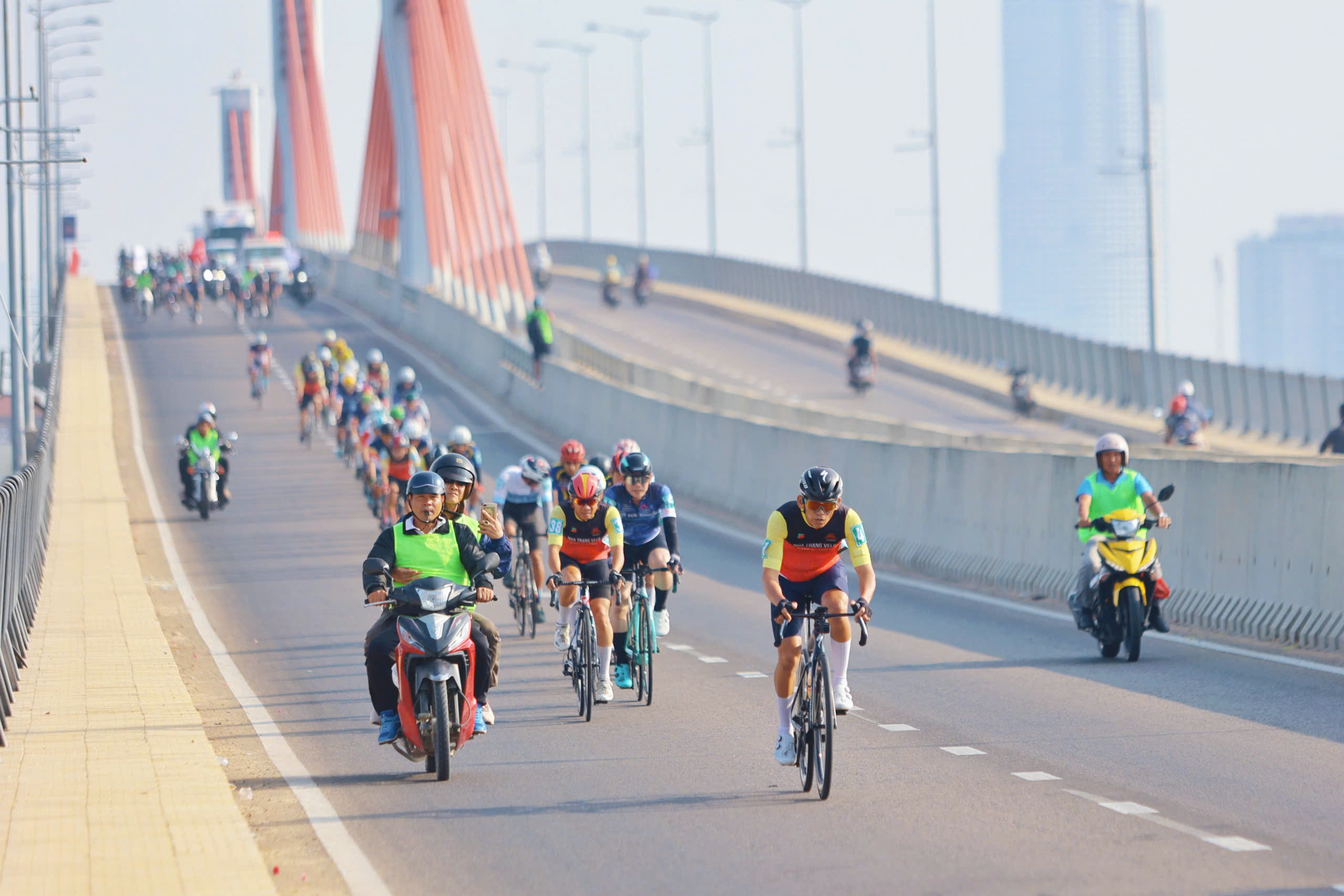 Hấp dẫn giải đua xe đạp tỉnh Kh&aacute;nh H&ograve;a lần thứ nhất năm 2026- Ảnh 1.