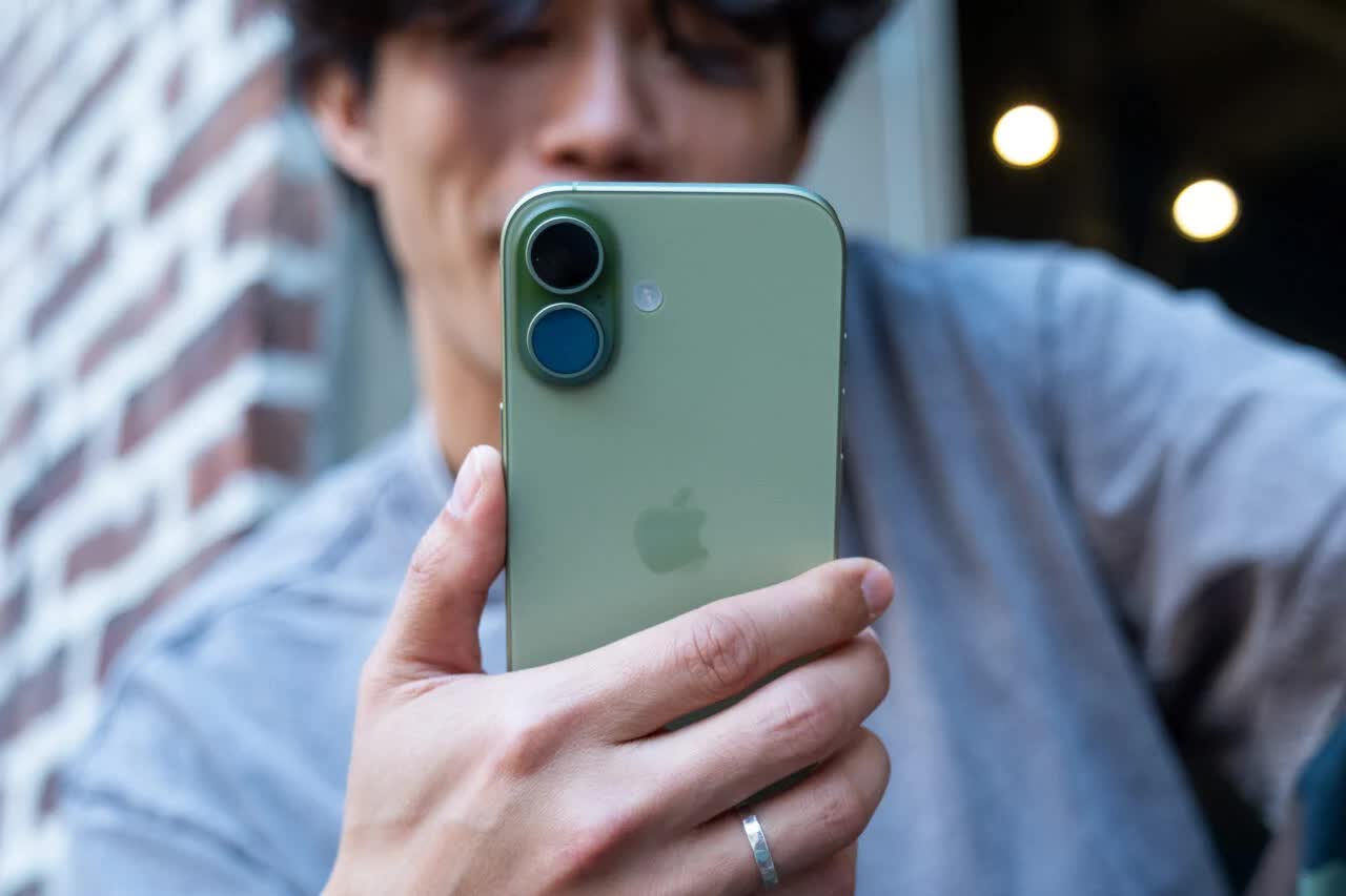 Apple 'thắt lưng buộc bụng', iPhone 18 tiệm cận dòng giá rẻ - Ảnh 1.