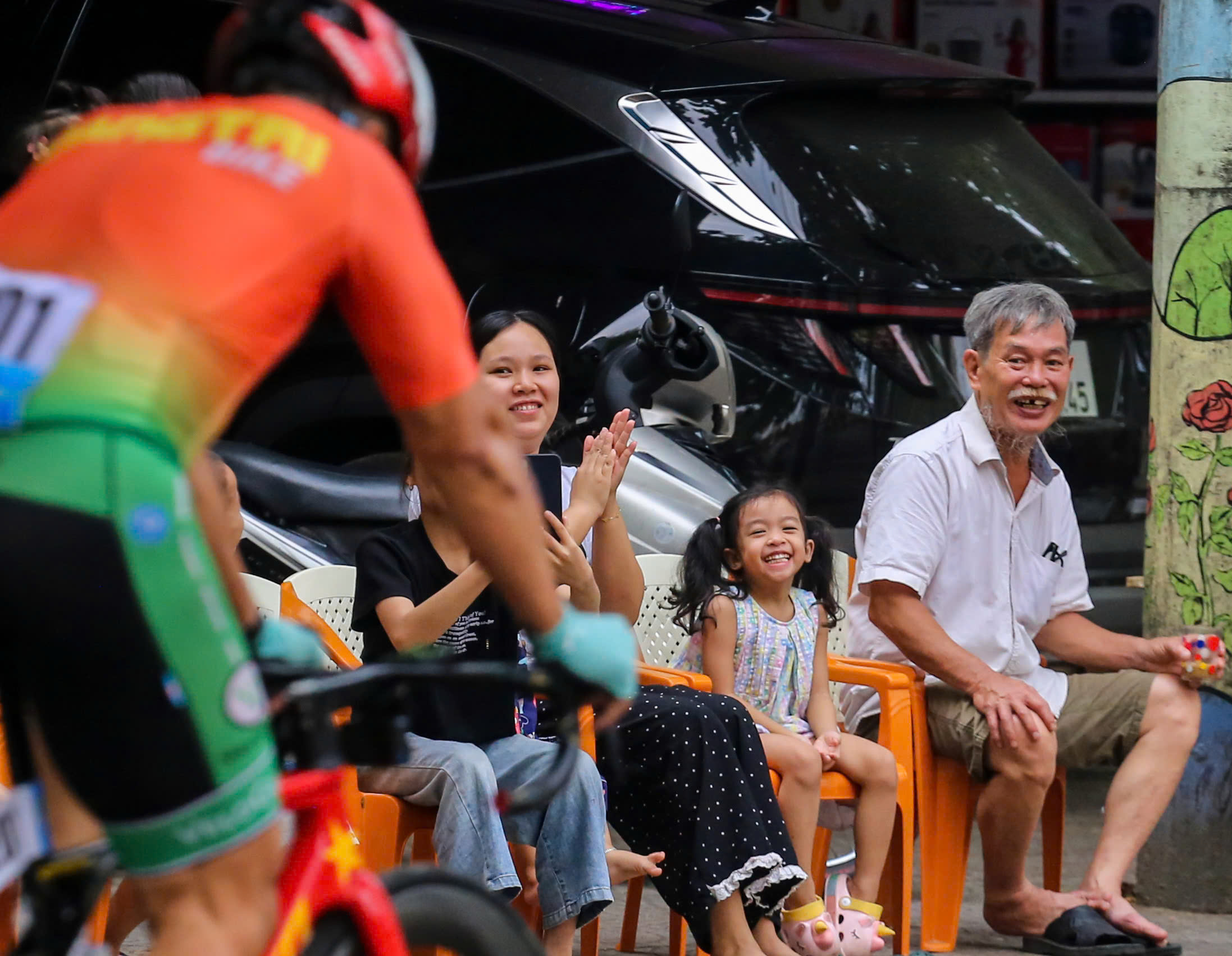 To&agrave;n cảnh Th&agrave;nh cổ Quảng Trị rộn r&agrave;ng nhịp b&aacute;nh xe lan tỏa th&ocirc;ng điệp h&ograve;a b&igrave;nh- Ảnh 11.