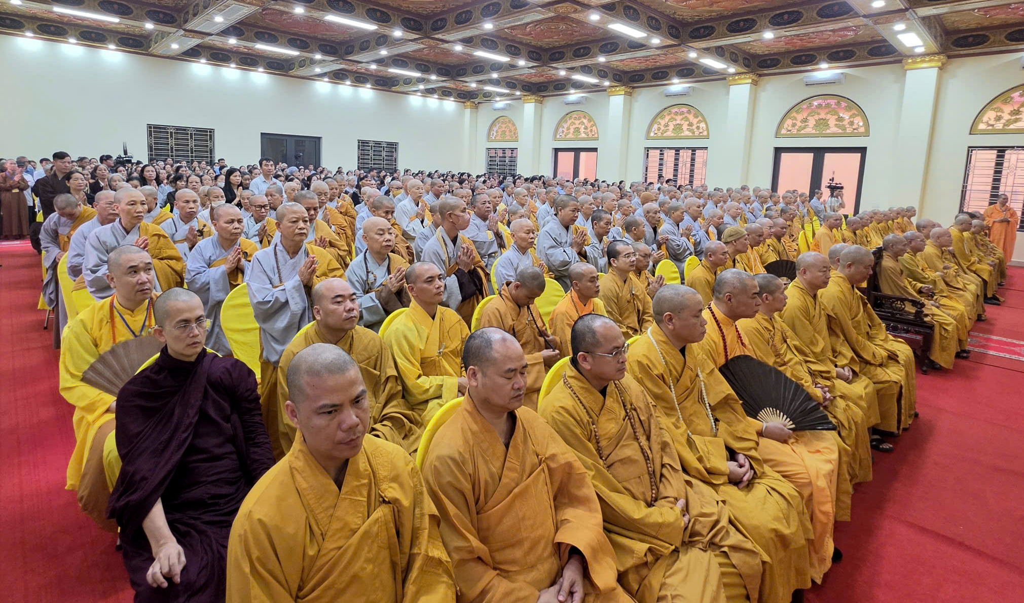 Trang nghi&ecirc;m lễ nhập kim quan Trưởng l&atilde;o h&ograve;a thượng Th&iacute;ch Thanh Dục tại ch&ugrave;a Th&aacute;nh Long- Ảnh 6.