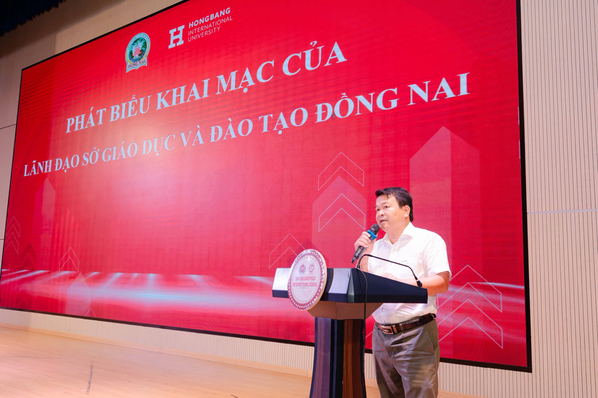 Đối mặt khủng hoảng học đường, gi&aacute;o vi&ecirc;n c&oacute; biết c&aacute;ch ứng ph&oacute;?- Ảnh 1.