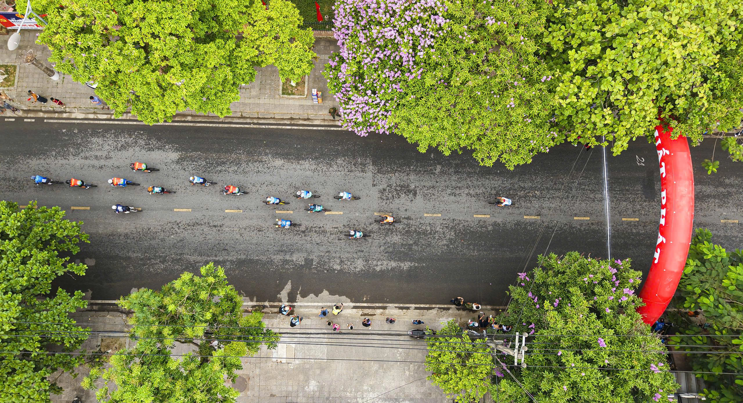 Hơn 260 cua rơ tranh t&agrave;i tại Th&agrave;nh cổ Quảng Trị, lan tỏa th&ocirc;ng điệp h&ograve;a b&igrave;nh- Ảnh 5.