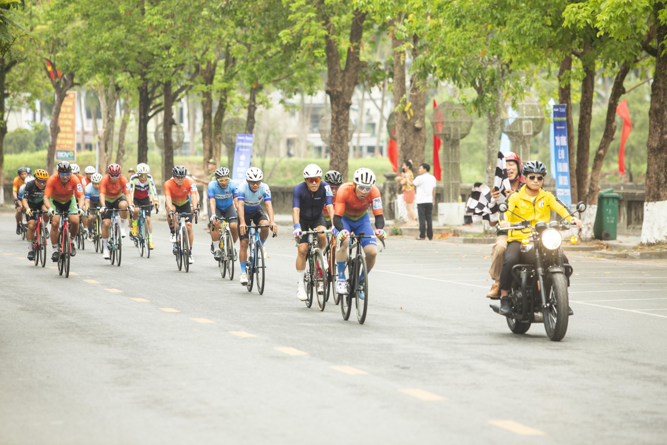 Gay cấn những v&ograve;ng đua quanh Th&agrave;nh cổ Quảng Trị- Ảnh 5.