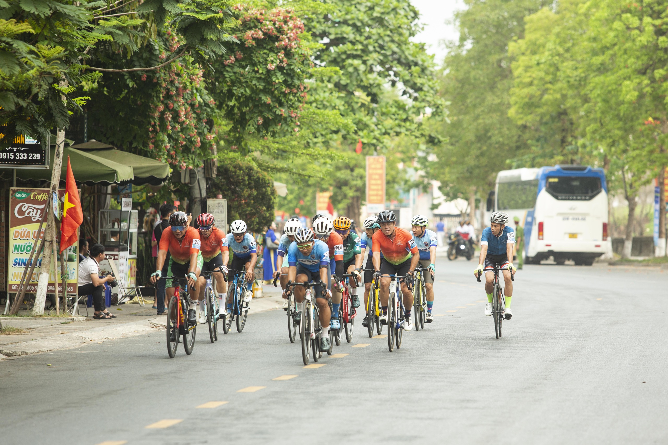 Gay cấn những v&ograve;ng đua quanh Th&agrave;nh cổ Quảng Trị- Ảnh 6.